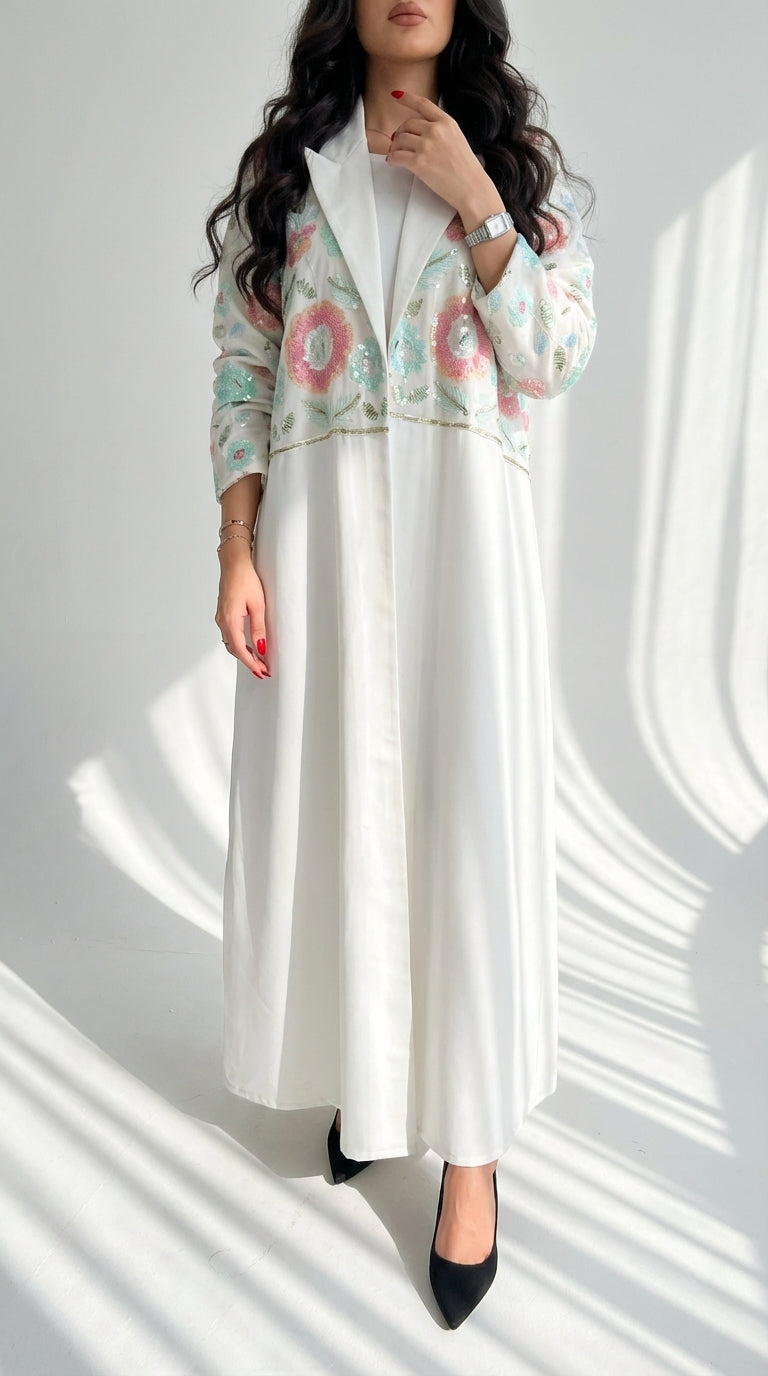 عباية لنن بيضاء بتطريز ورد - Image 2