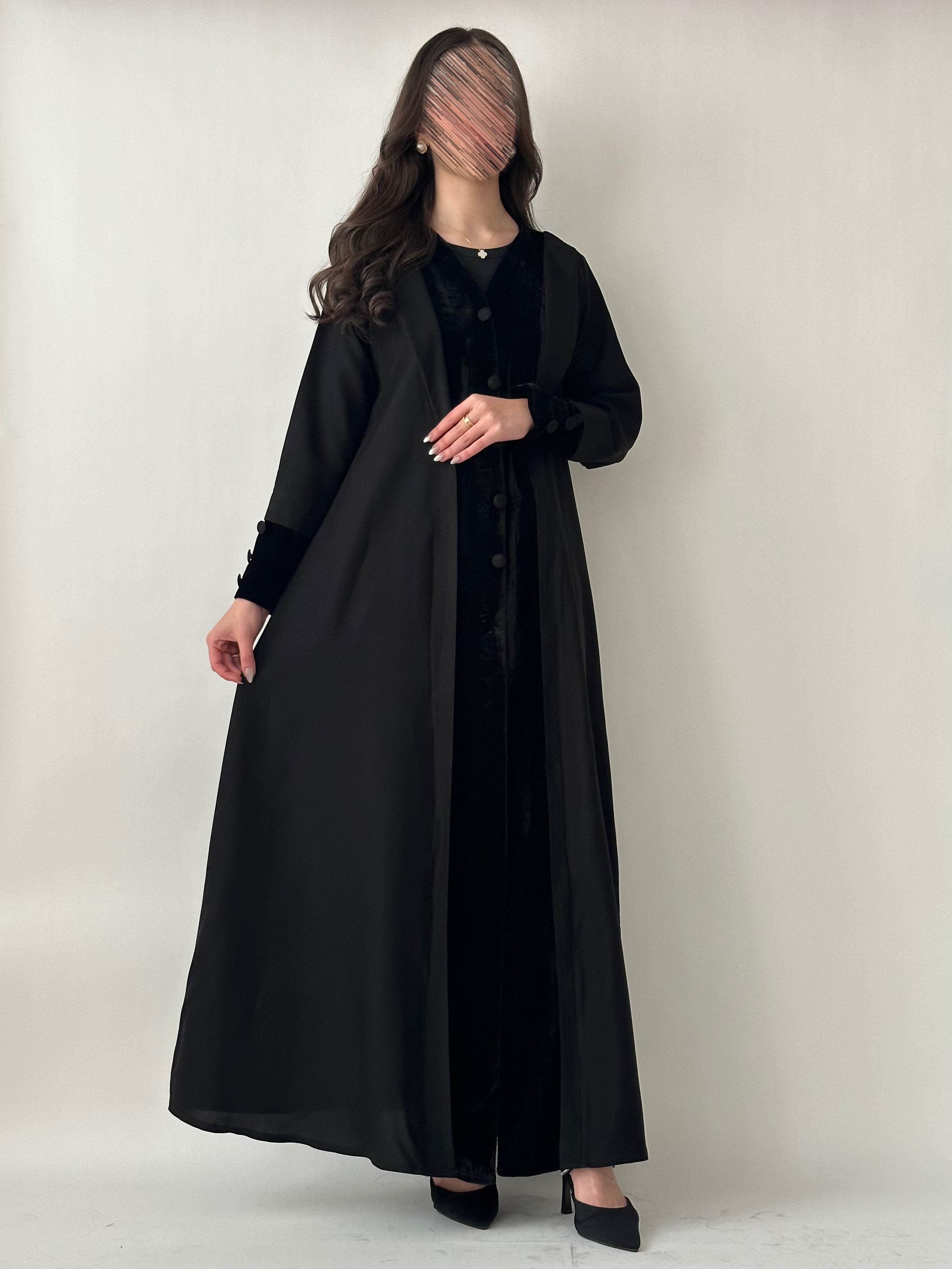 MW1107 - واقف مع مخمل ربع كلوش - Aya