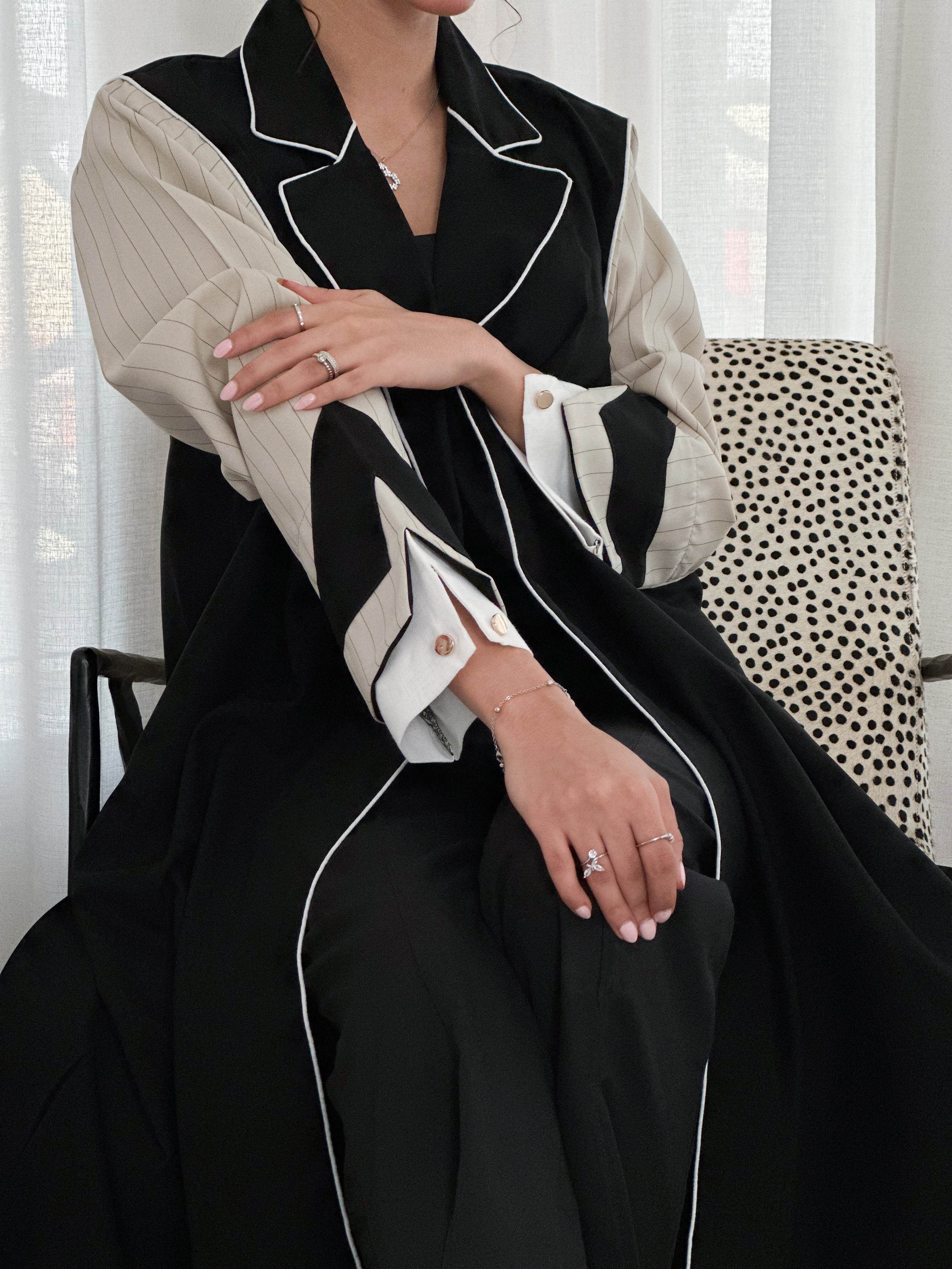 MW645 - كريب خفيف واقف مع جاكار نص كلوش - Aya