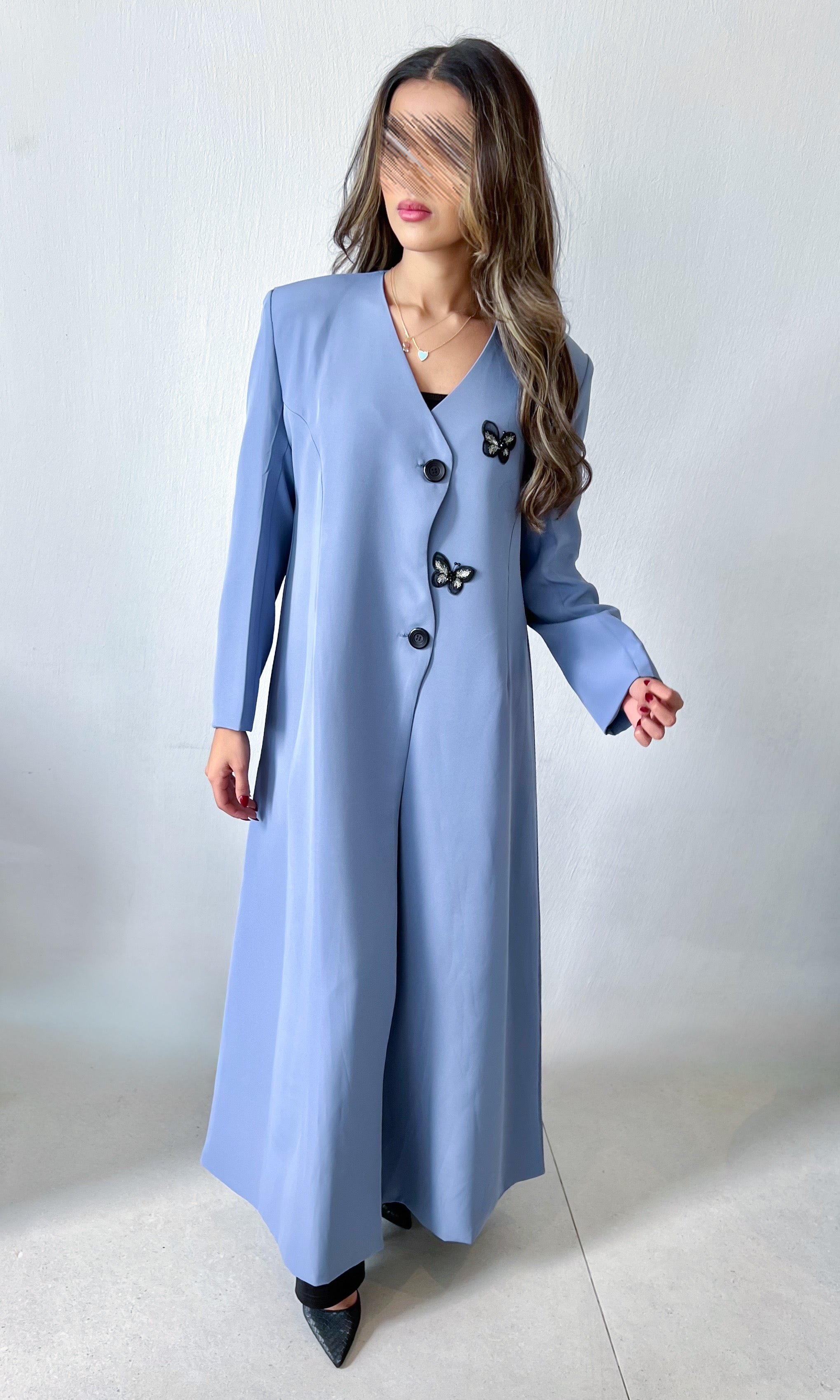 MW645 - Light Crepe Standing with Jacquard Half-Cloche