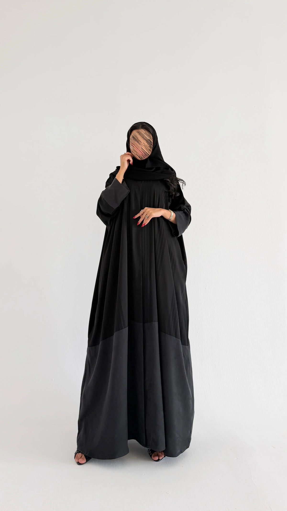MWT4401 - عباية جاكارد مقلم ربع بشت بحرِير مغسول - Aya