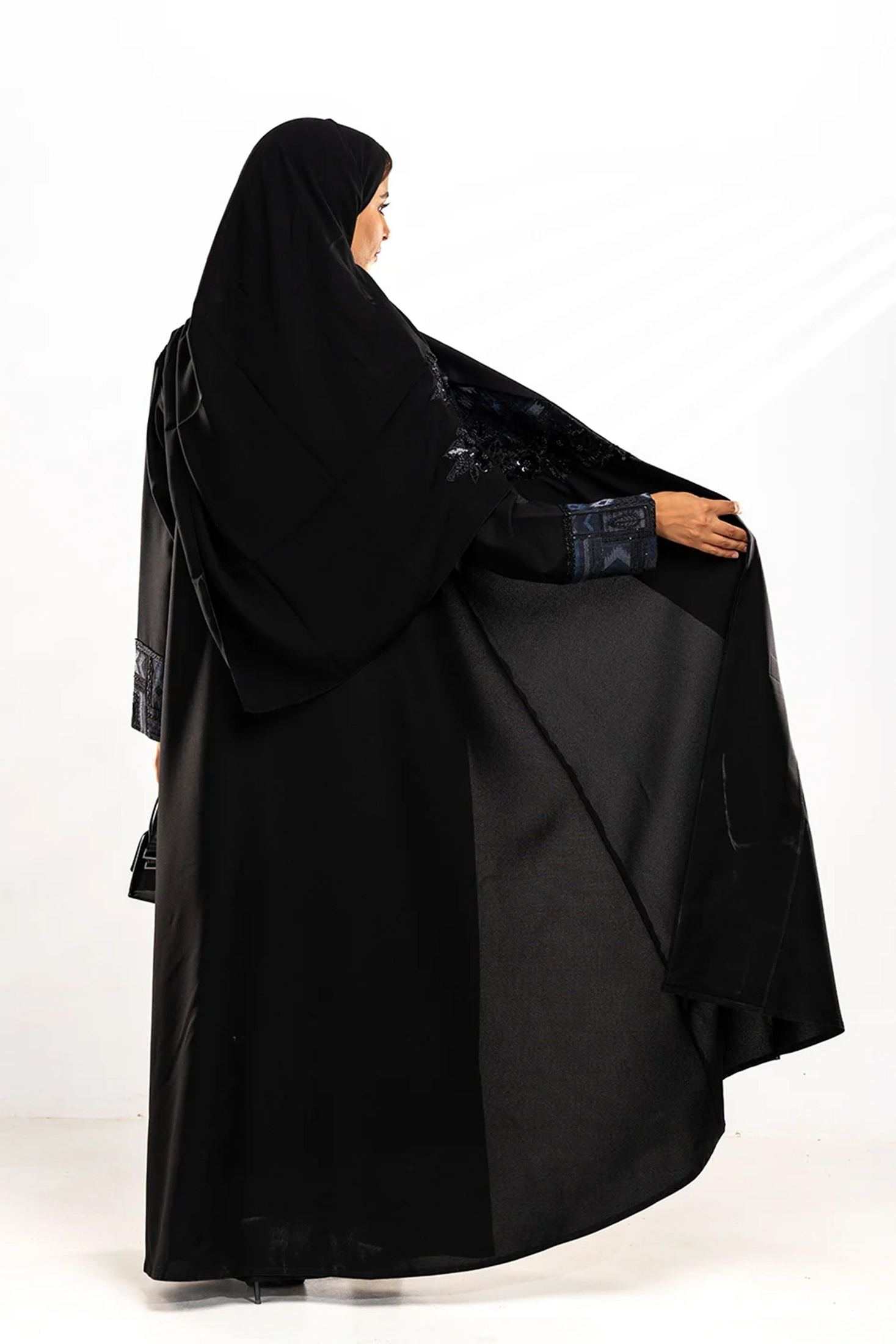MWT4266 - عباية نغم - Aya