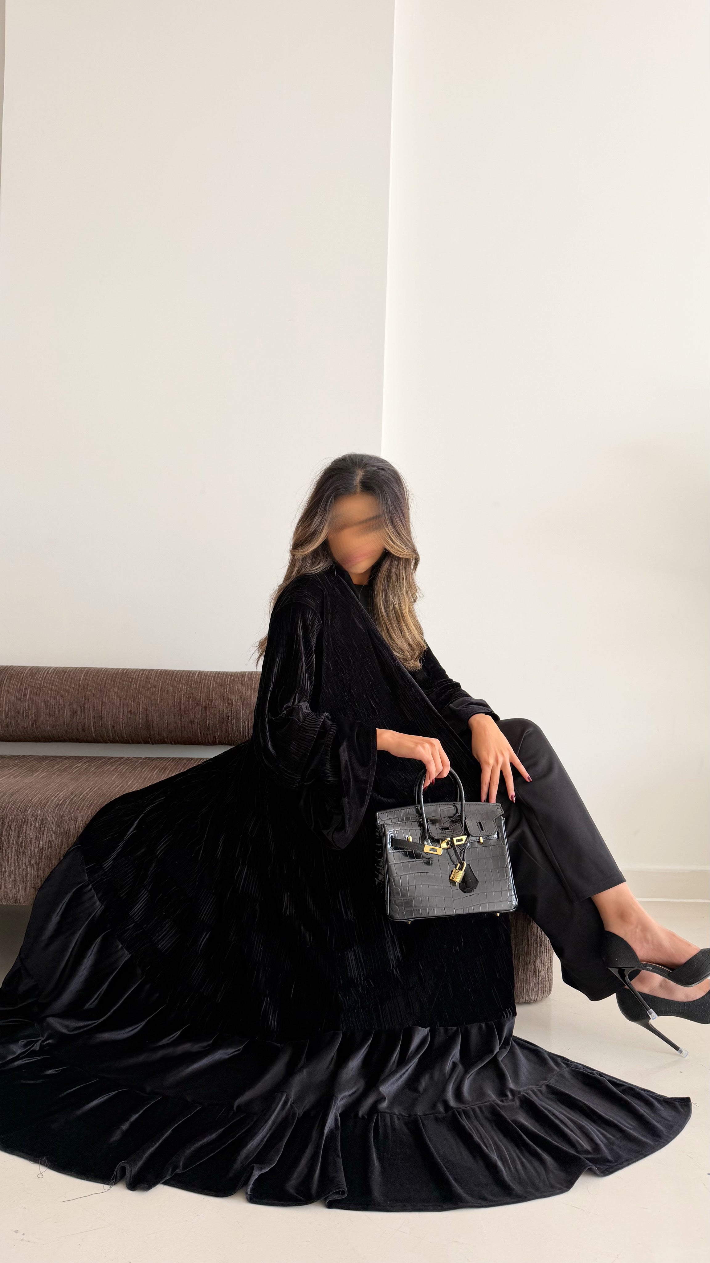 MW645 - Light Crepe Standing with Jacquard Half-Cloche