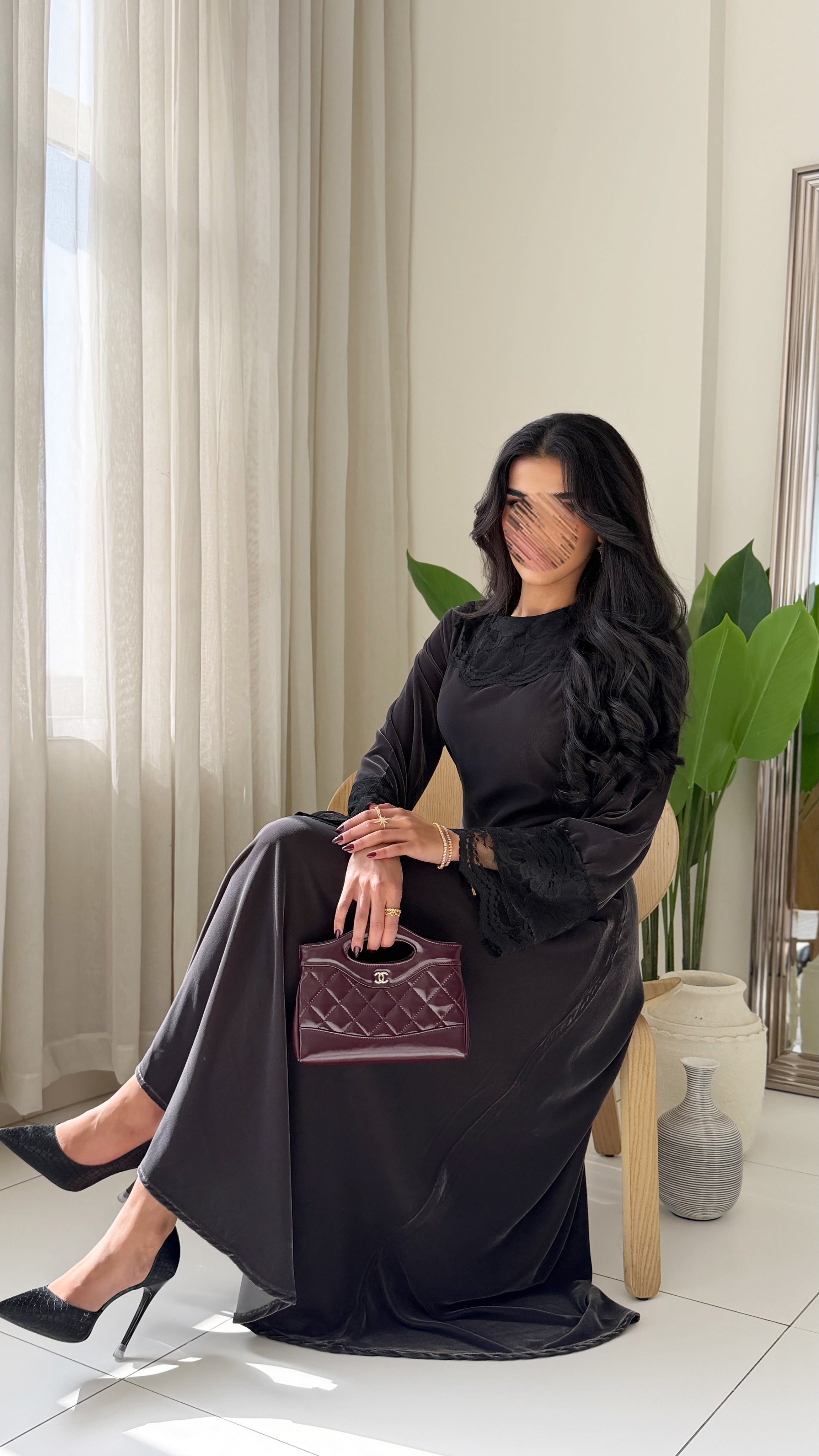 MWJ008 - جلابية مخمل أنيقة مع كلفة ناعمة في الأمام والأكمام - Aya