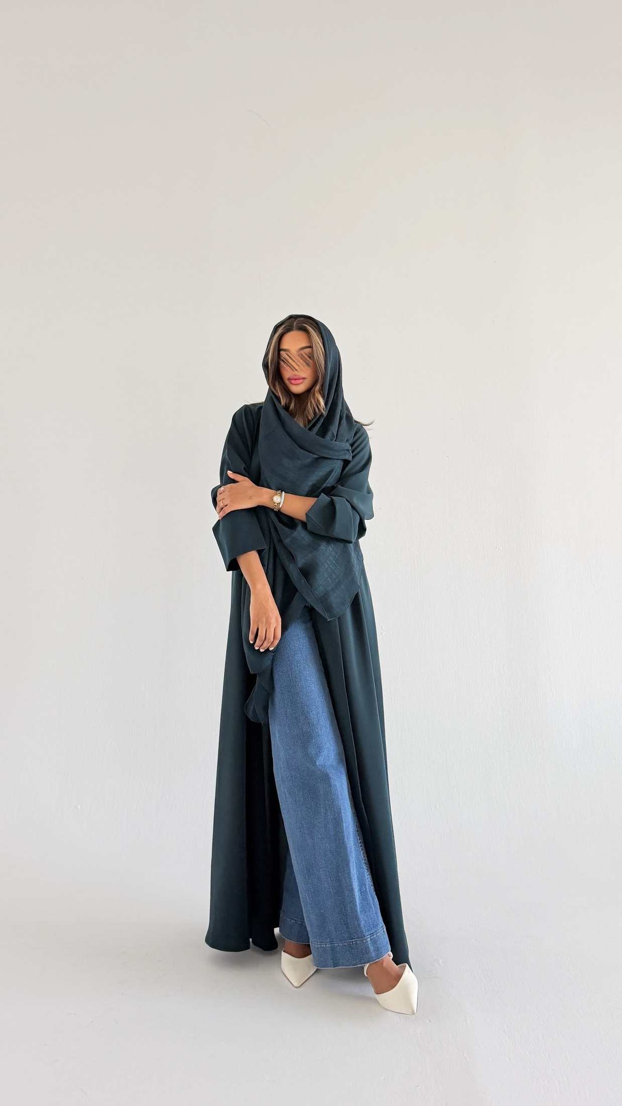MWT1234 - عبايه ساده مع طرحه لينن - Aya