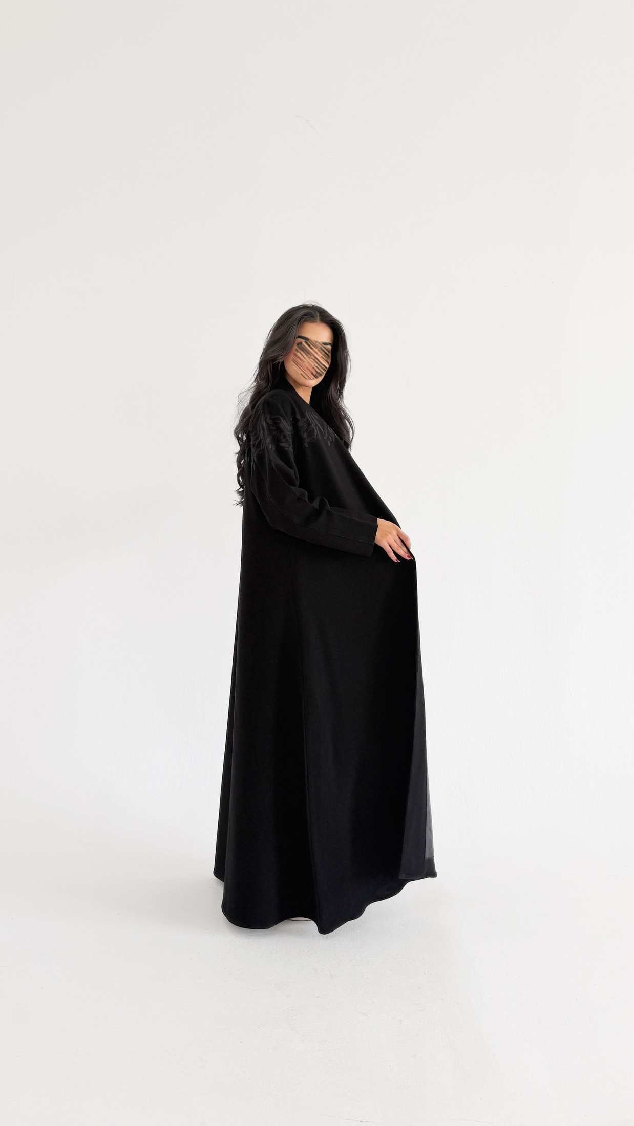 MWT1014 - عباية مع تطريز اسود - Aya