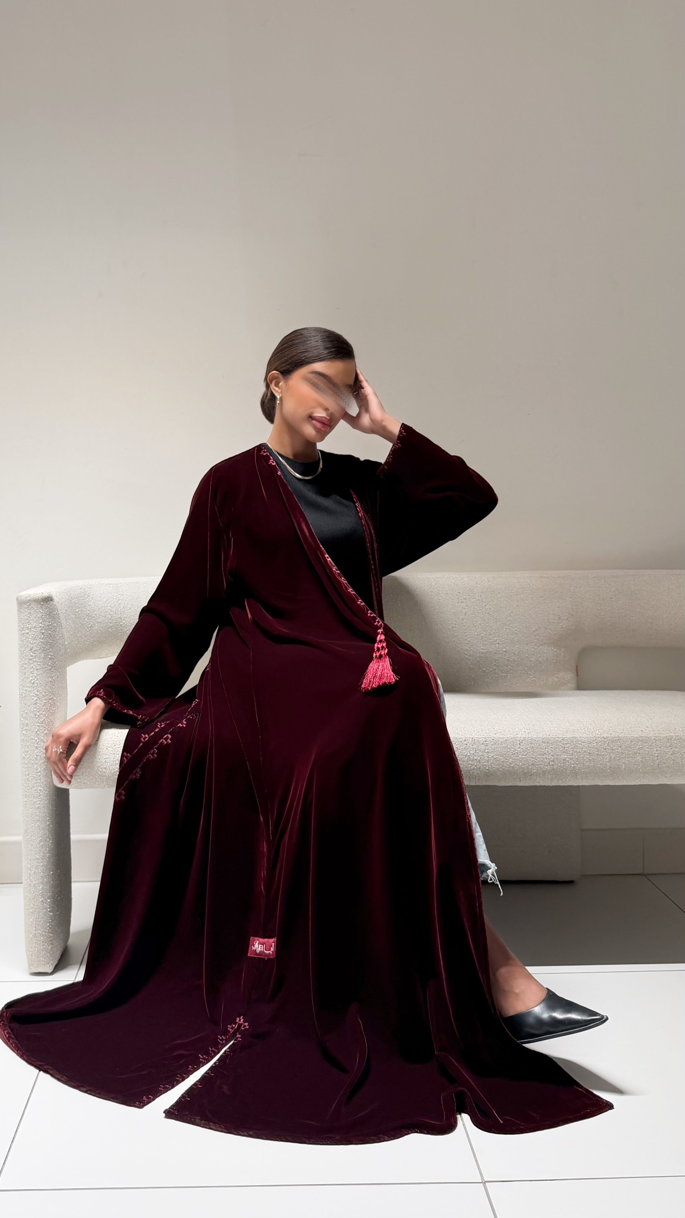 MW645 - Light Crepe Standing with Jacquard Half-Cloche