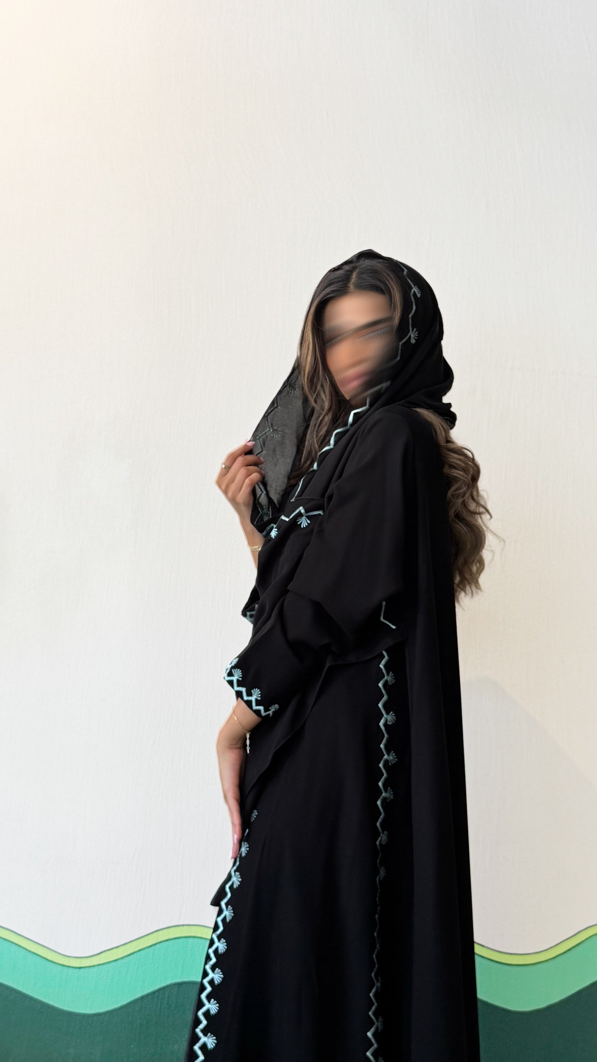 MW645 - Light Crepe Standing with Jacquard Half-Cloche