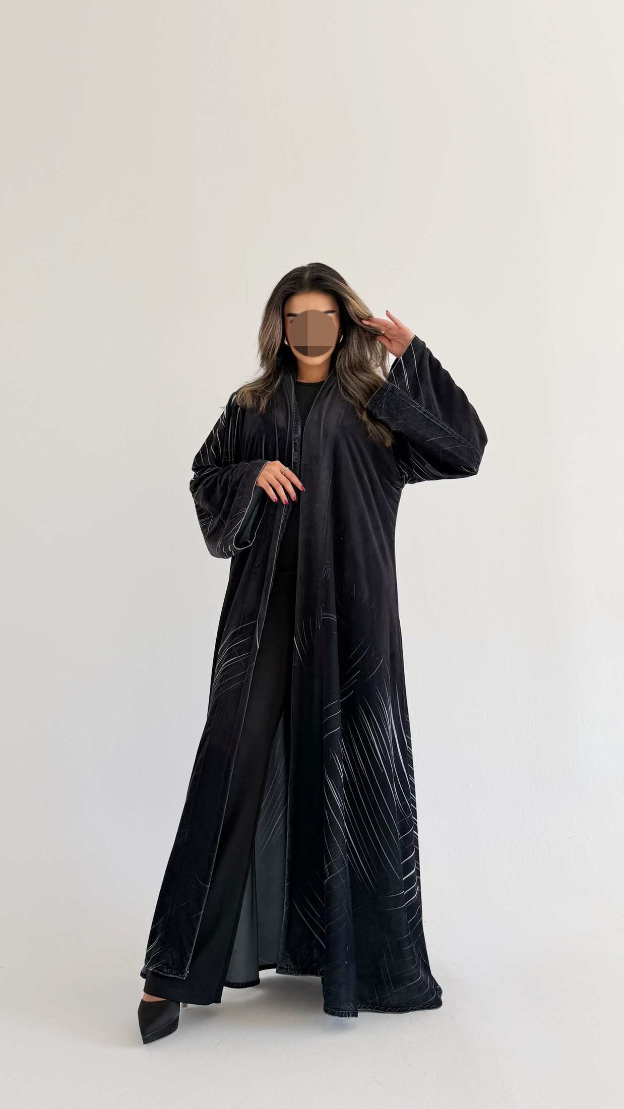 MWT886 - عباية مخمل طباعة - Aya