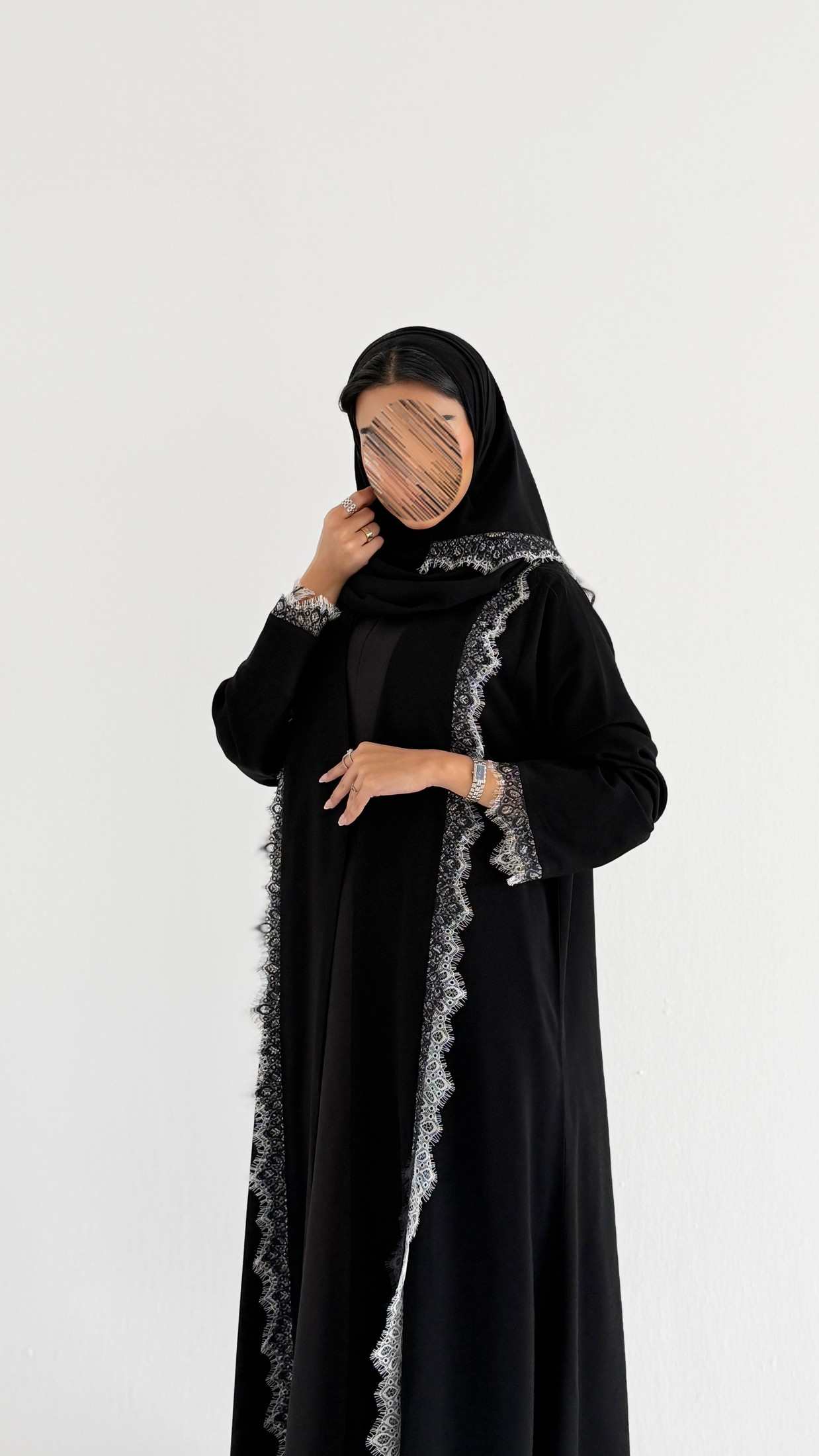 MW407 - عباية مطرزة - Aya
