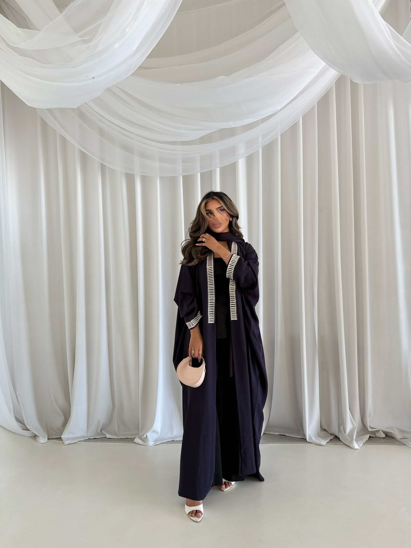 MWT2112 - عباية كريب مع تطريز خفيف من الأمام -Crepe Abaya with Front Embroidery - Aya