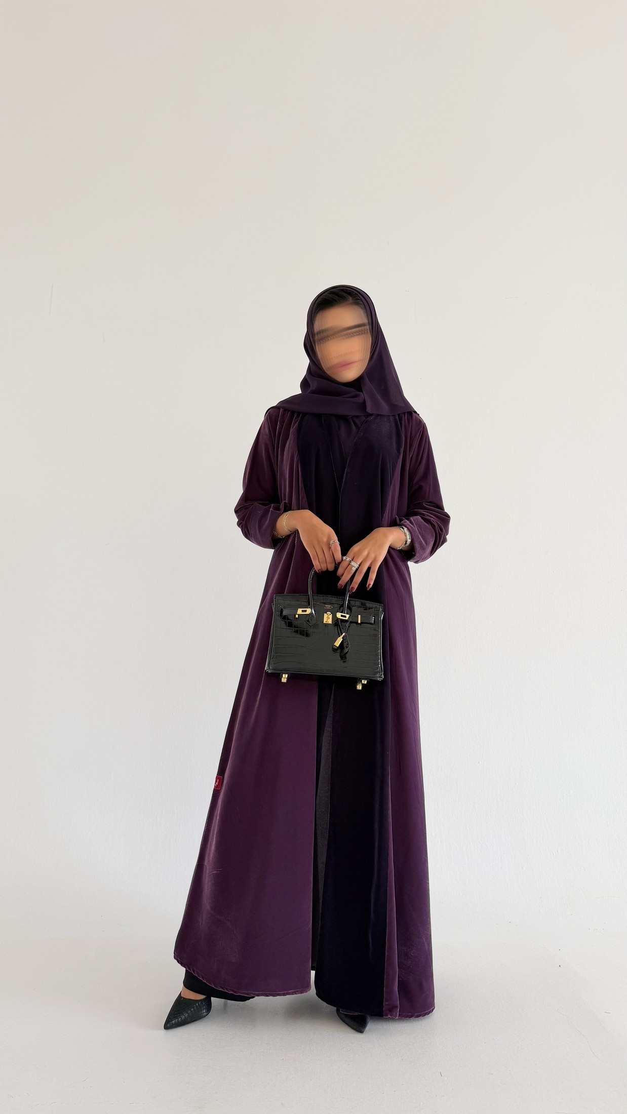 MWT599 - Velvet abaya in light and dark purple  | عباية مخمل موف غامق وموف فاتح - Aya