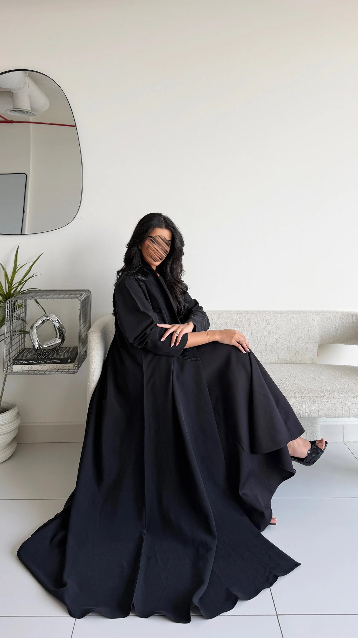 MWT1293 - عباية كريب مغسول بتدخيلة جاكار وتطريز - Aya
