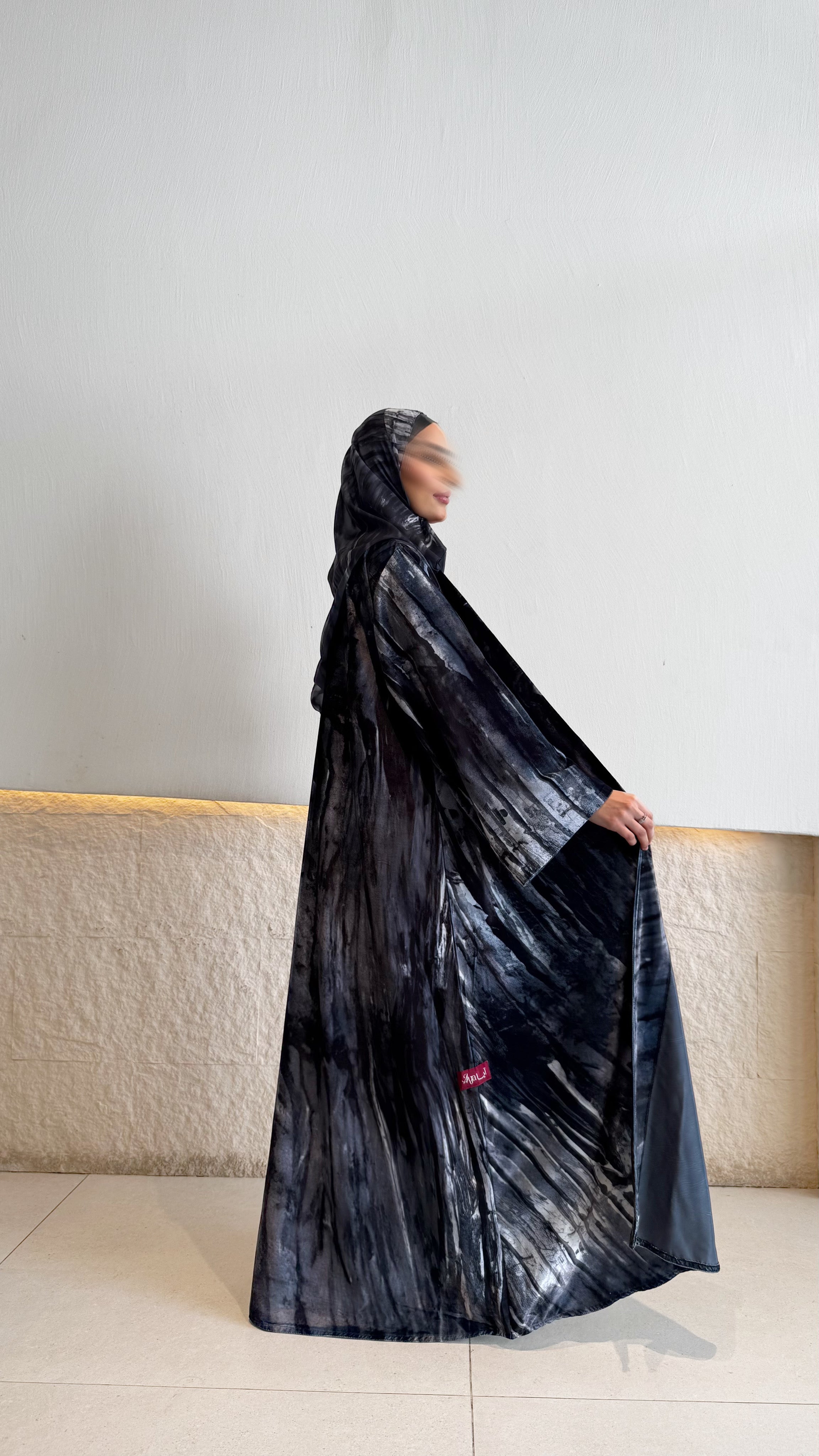 MWT636 - عباية مخمل طباعة