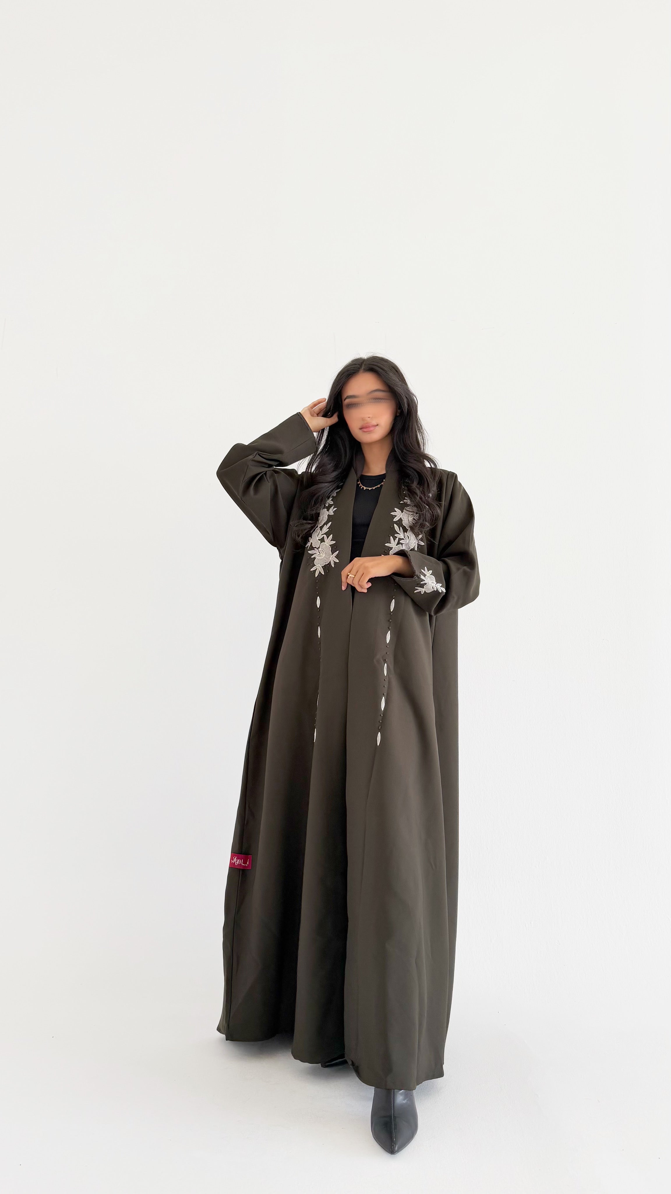 MW645 - Light Crepe Standing with Jacquard Half-Cloche