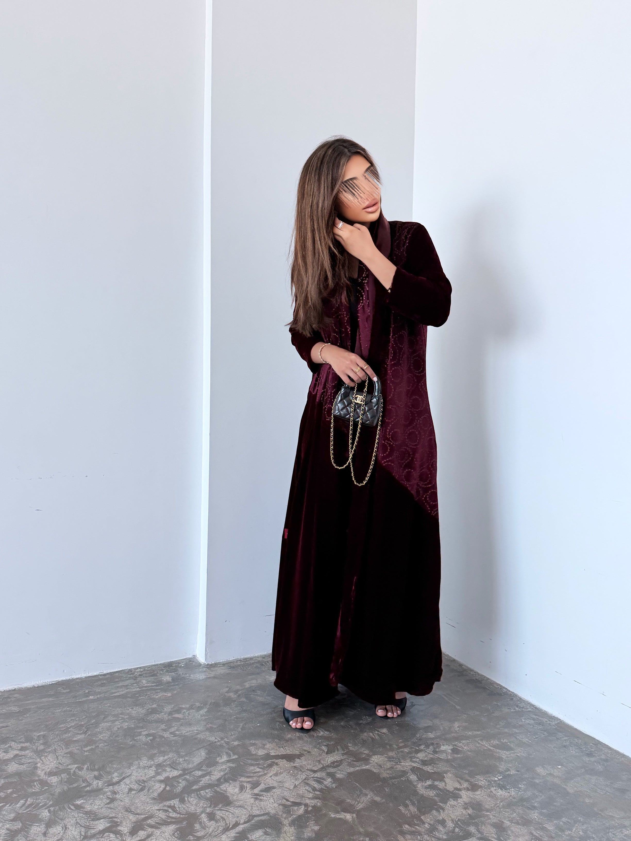 MW645 - Light Crepe Standing with Jacquard Half-Cloche