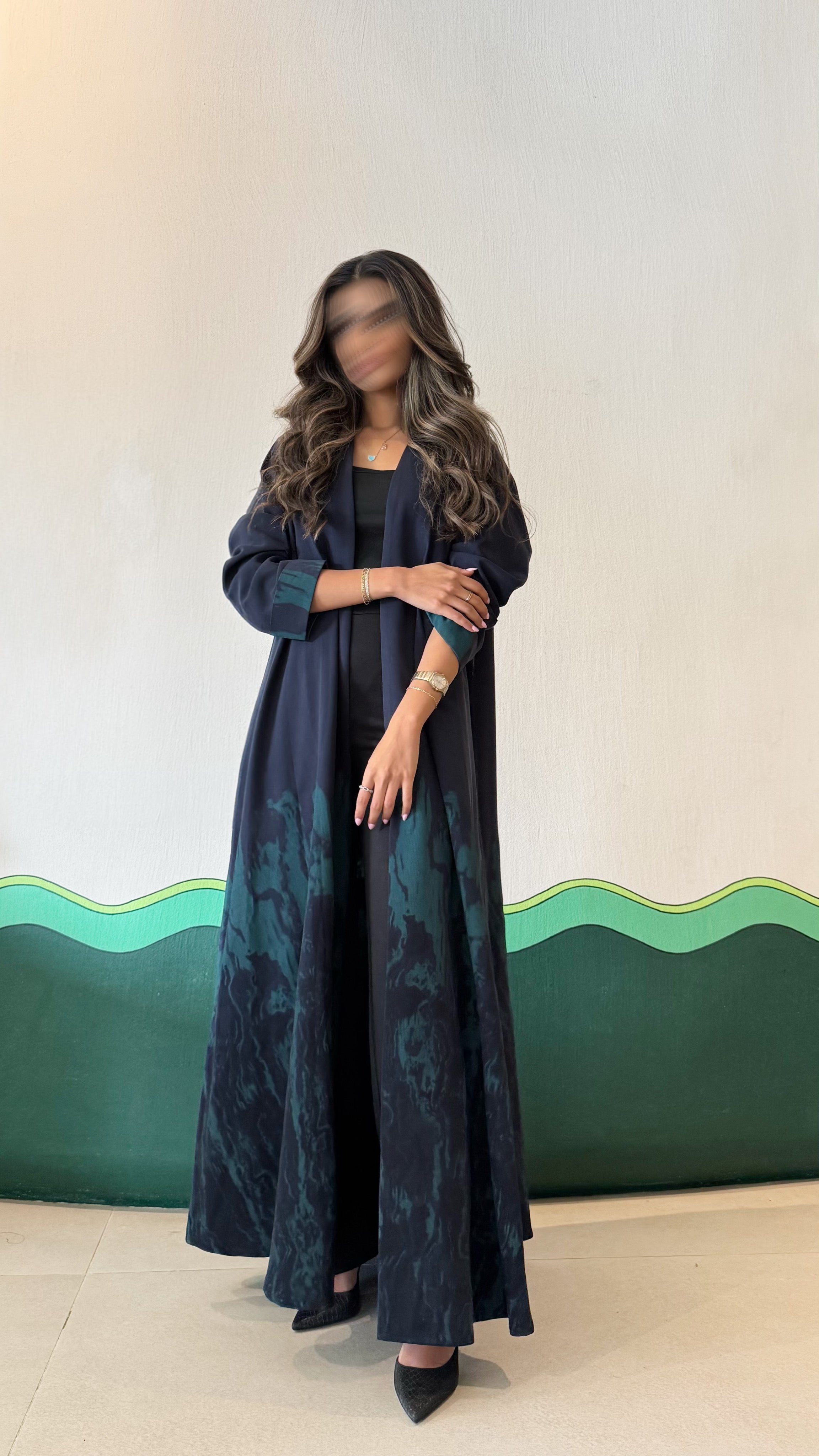 MW645 - Light Crepe Standing with Jacquard Half-Cloche