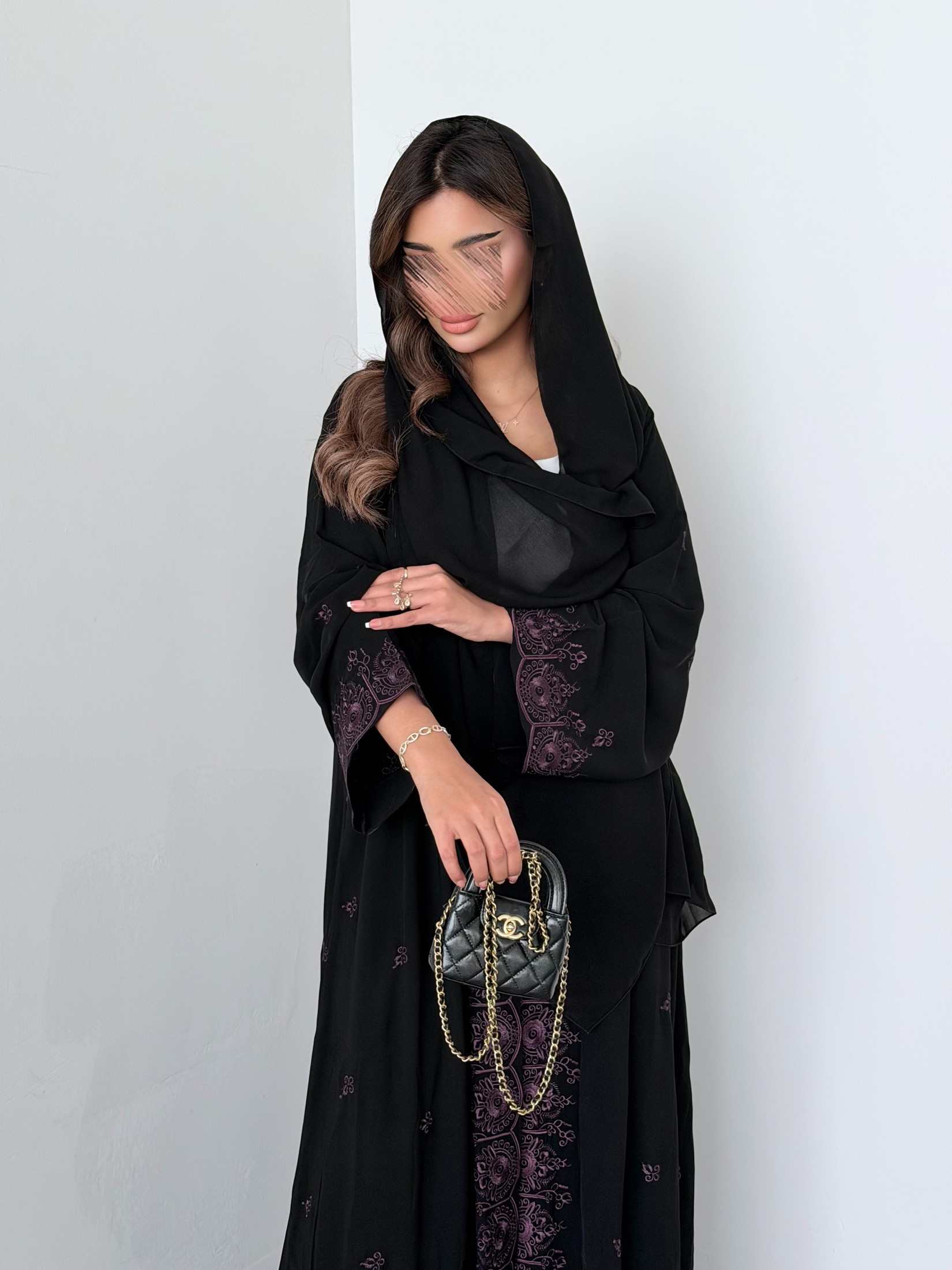 MWT792 - عباية كريب مع تطريز هندي - Aya