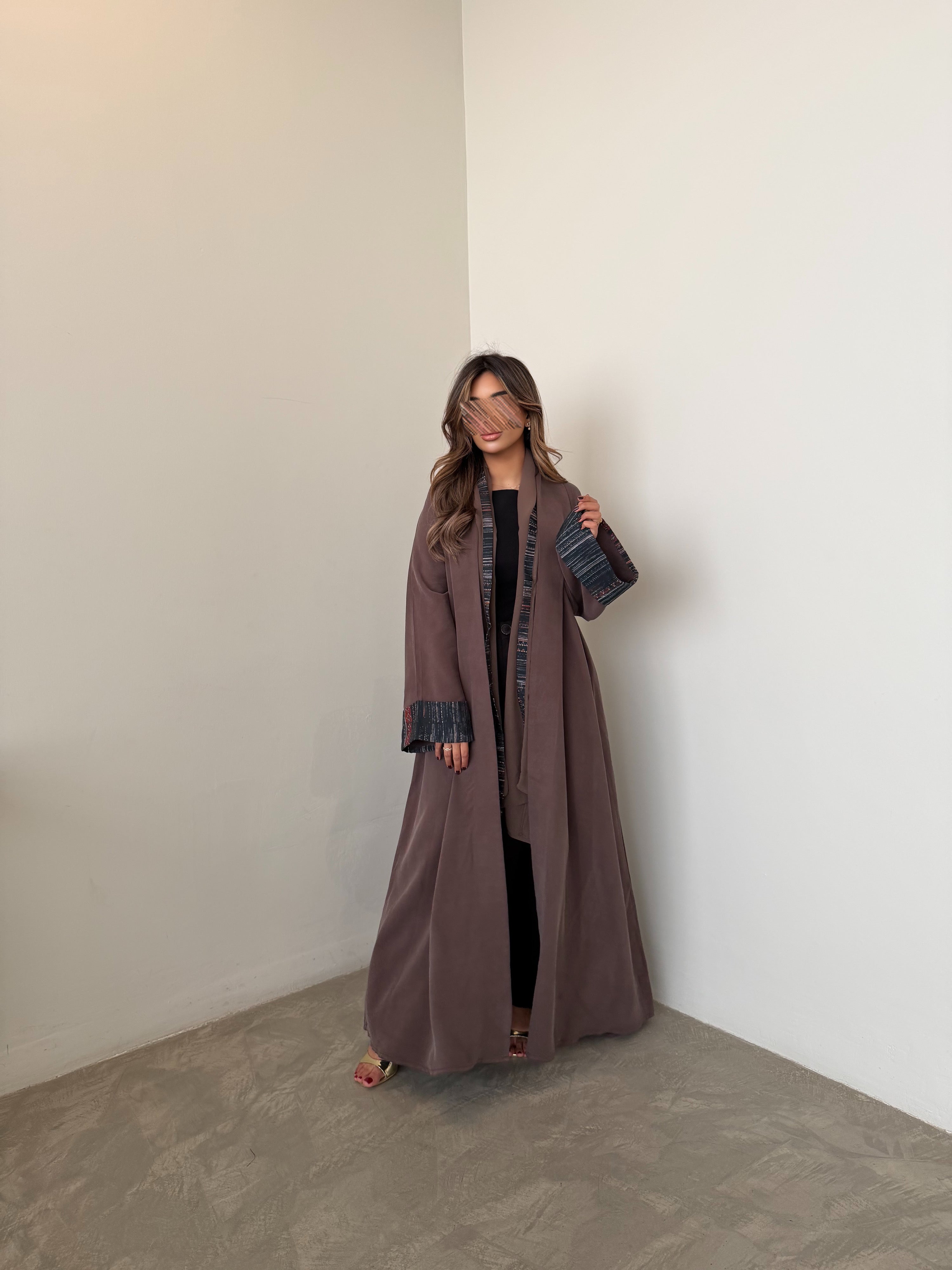MWT1053 - عبايه لنن بتدخيله بالاكمام - Aya