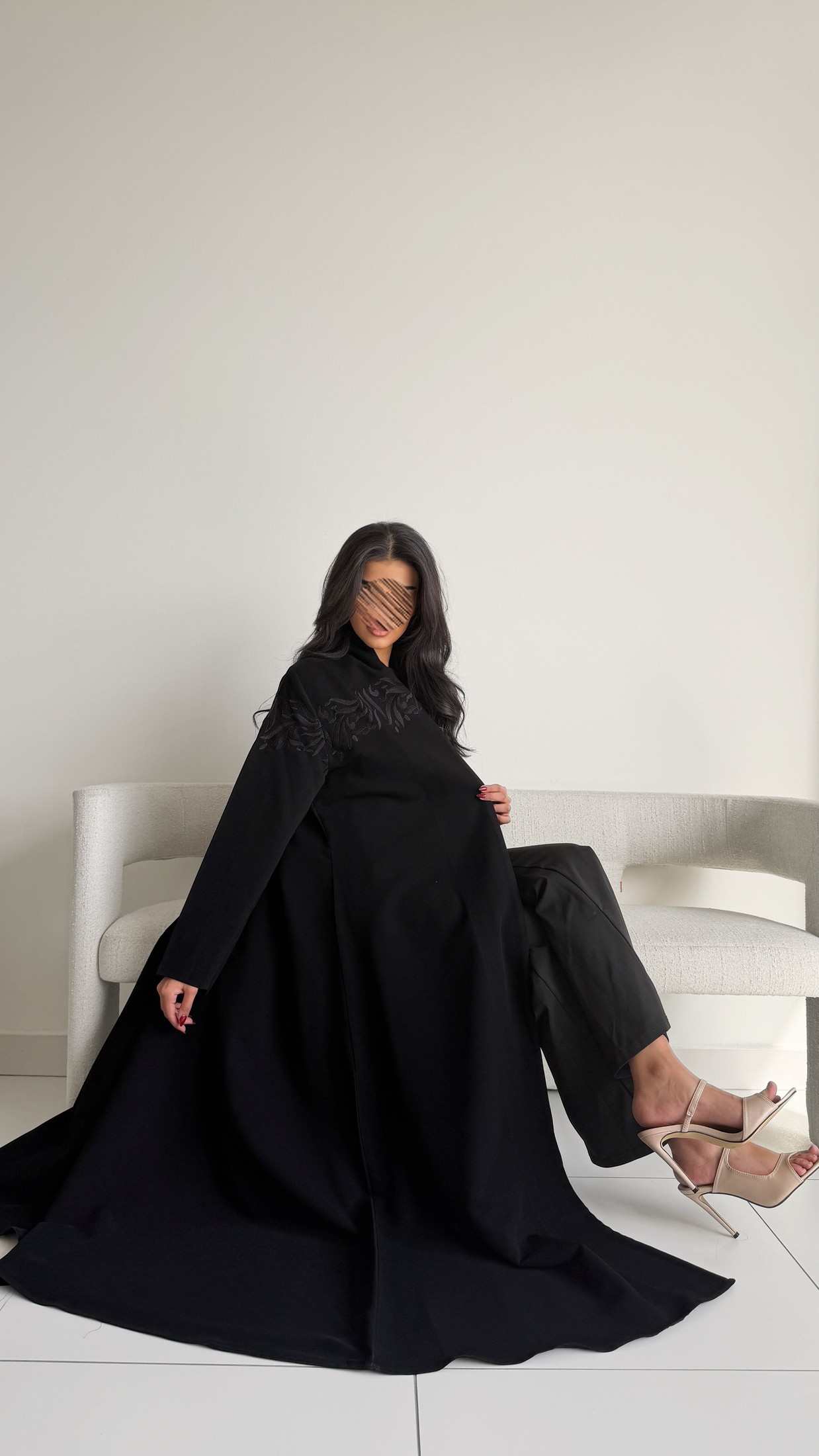 MWT1014 - عباية مع تطريز اسود - Aya