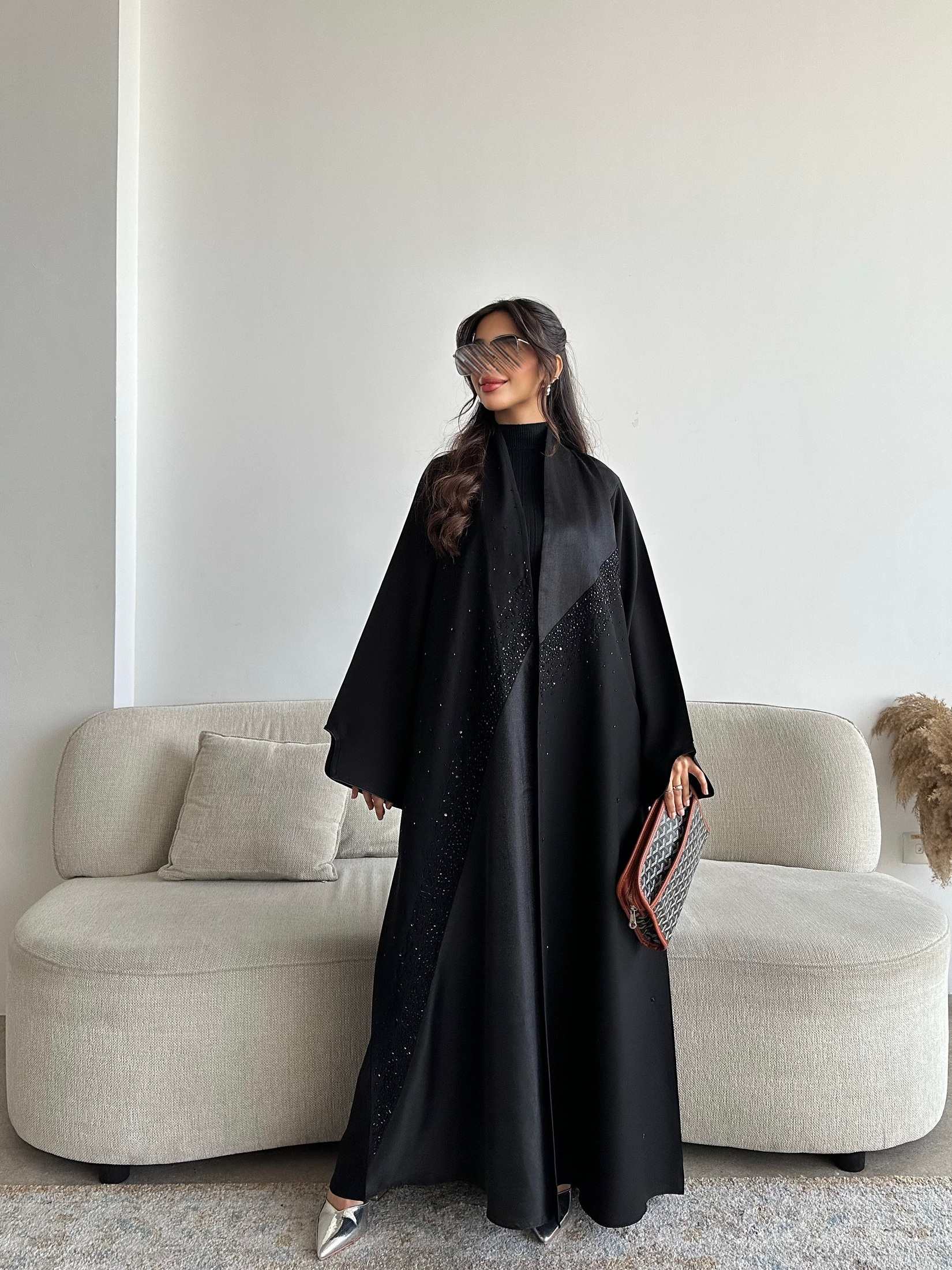 MWT4300 - عباية ليمار وجاكار أسود بشك - Aya