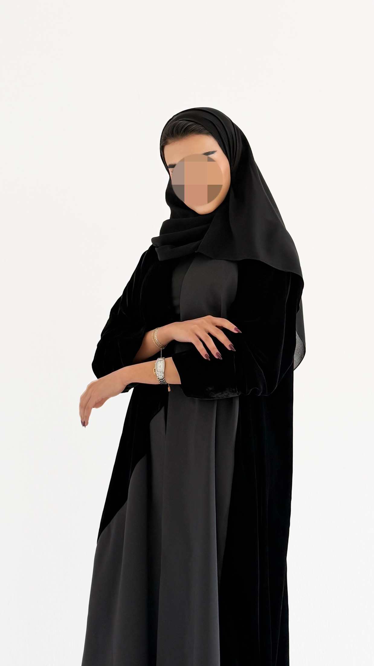 MWT801 - عباية مخمل مع تدخيلة - Aya