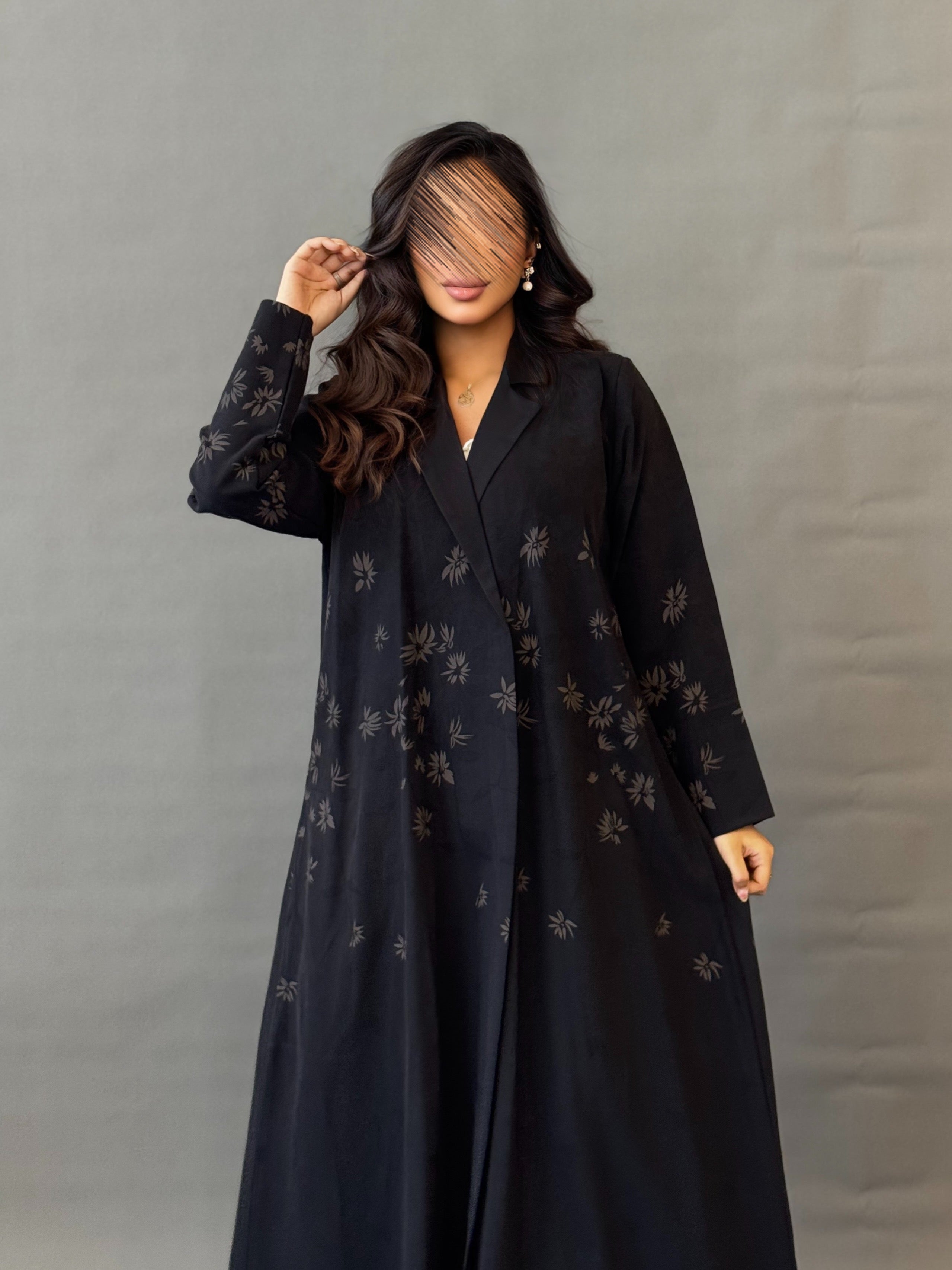 MW645 - Light Crepe Standing with Jacquard Half-Cloche