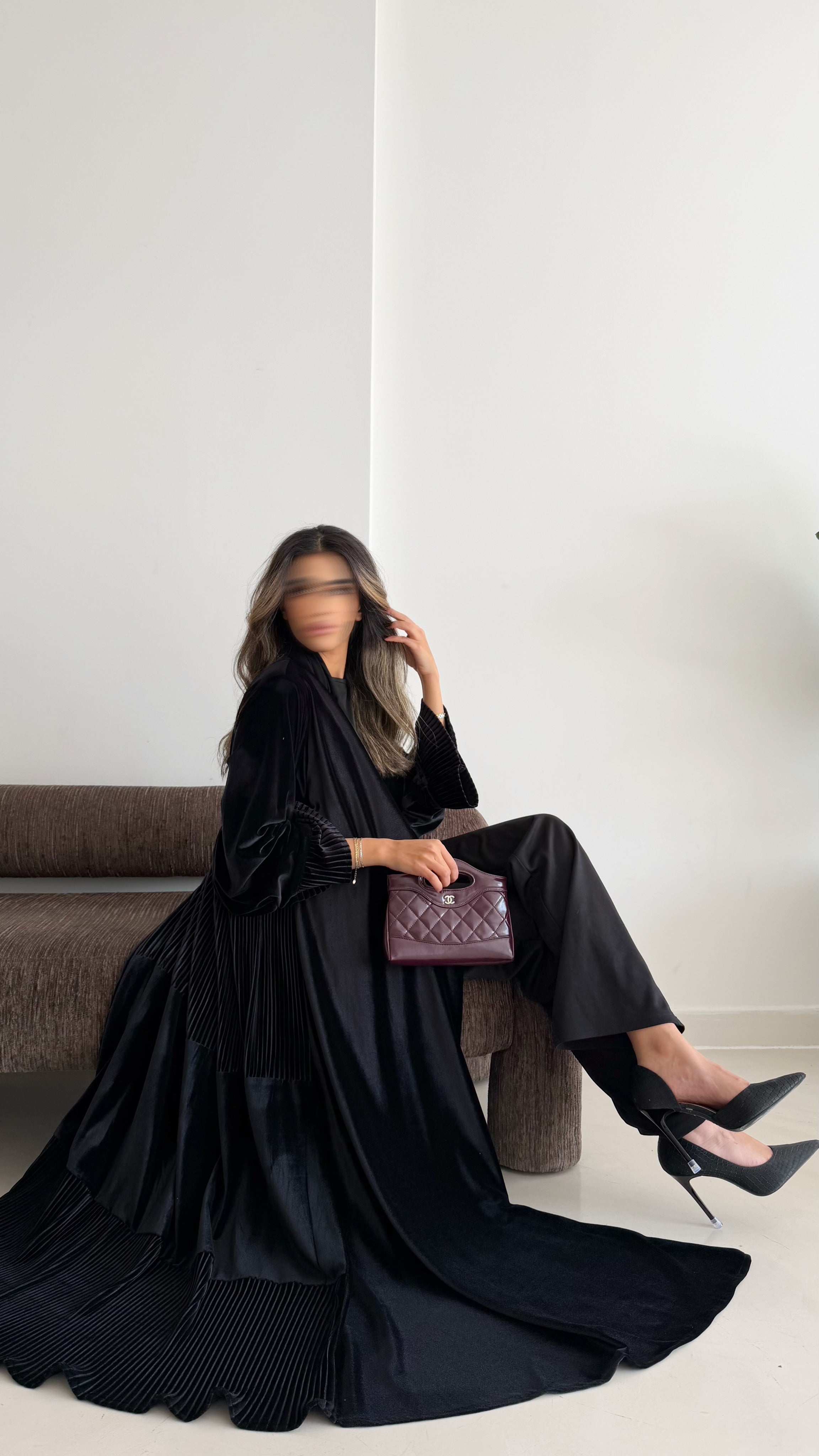 MWT878 - عباية مخمل بيليسية