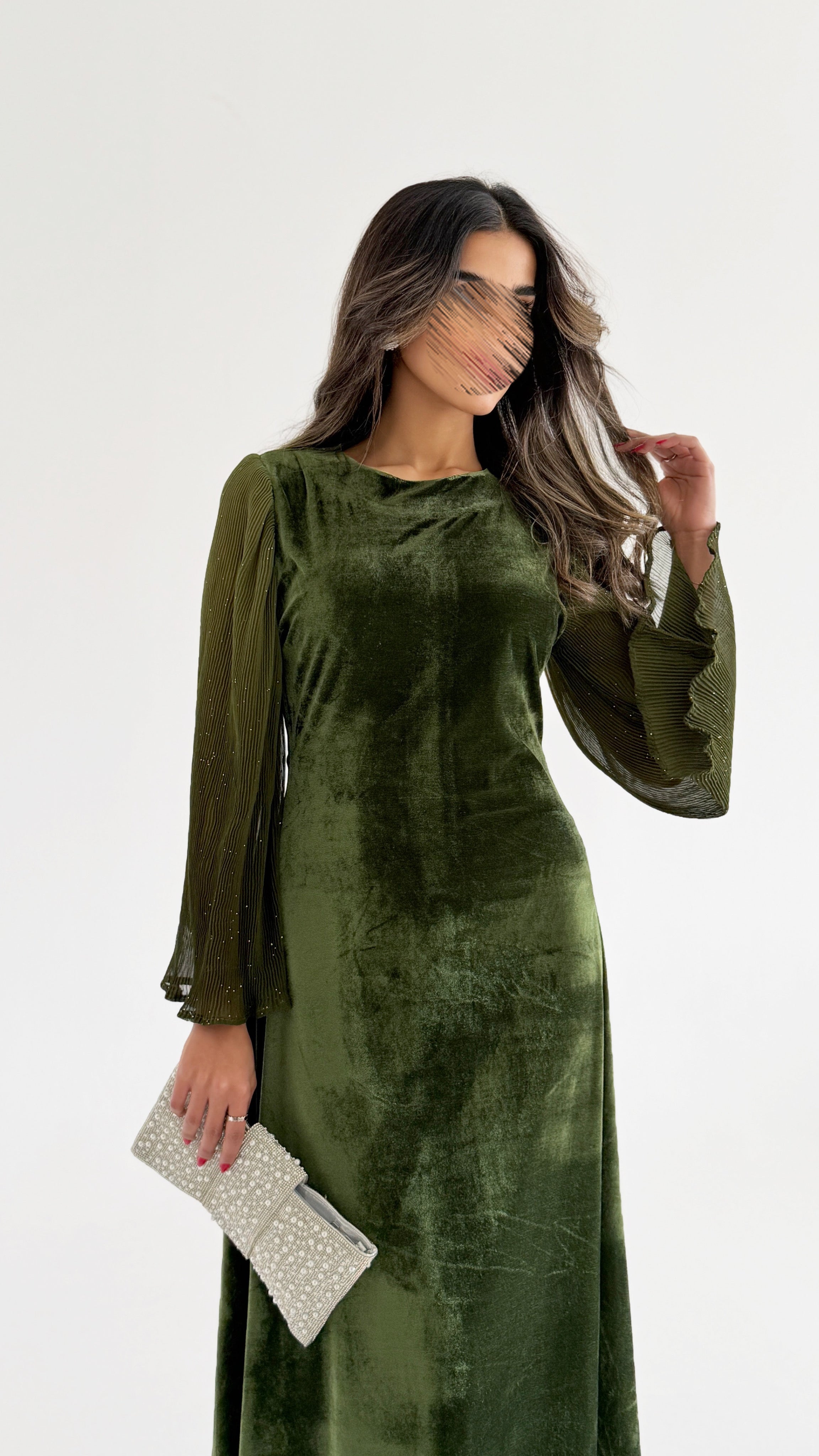 MWJ009 - جلابية مخمل راقية بتفاصيل شيفون أومبري فاخرة على الأكمام - Aya