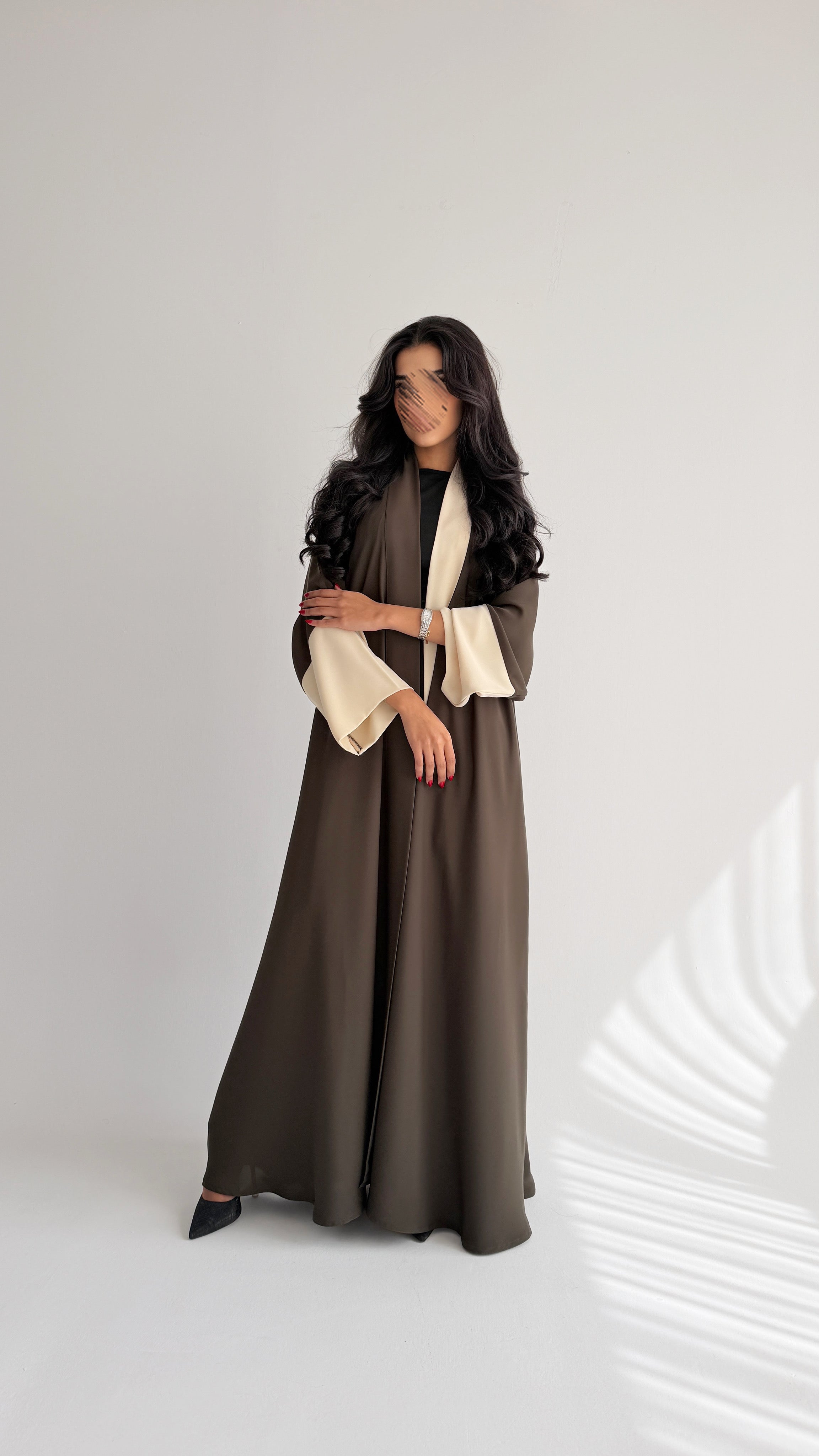 MW2084 -   عباية كريب حرير قصه نص كلوش - Aya