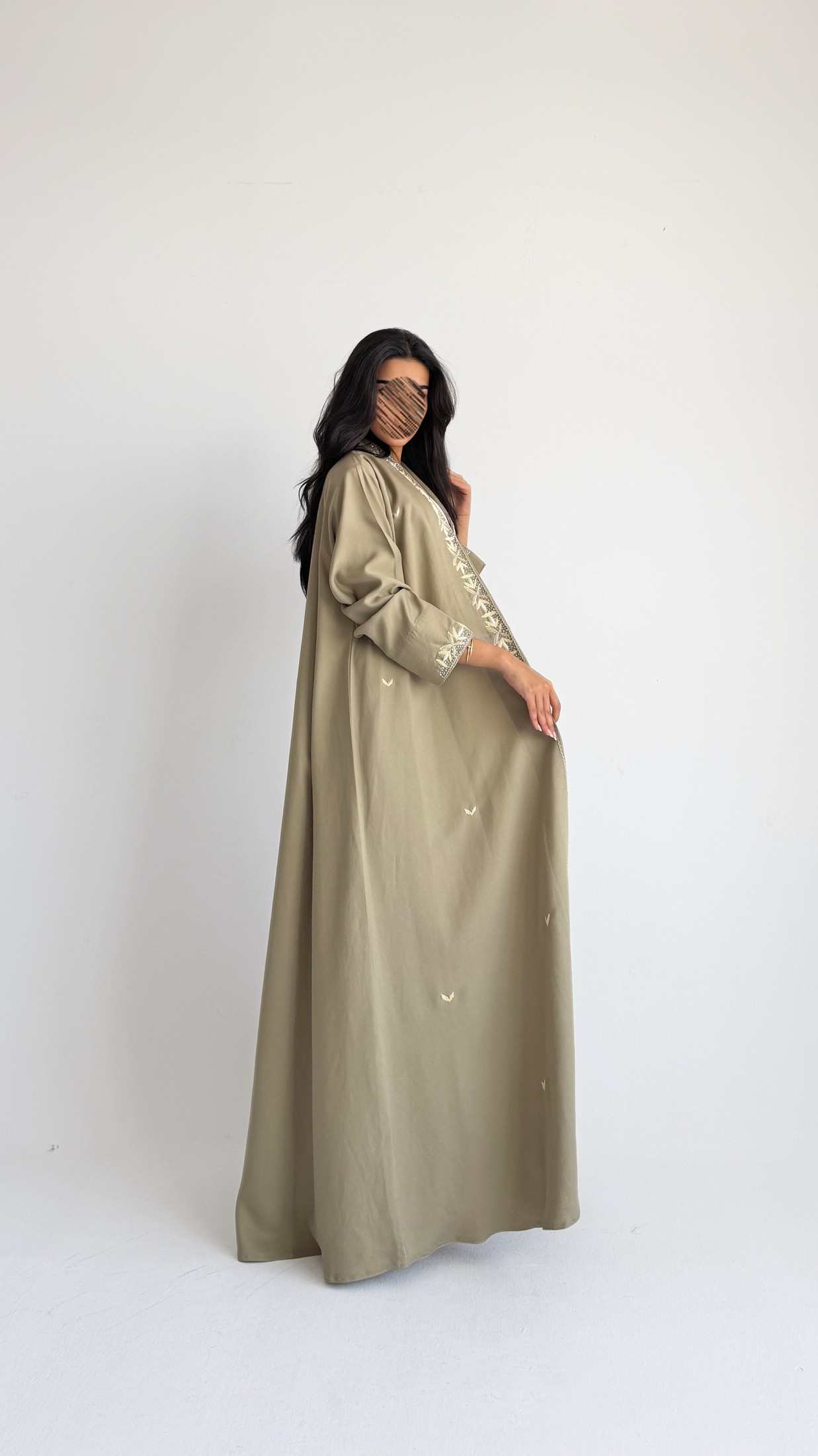 MWT4254 -  عباية كريب الشرقيه بشك يدوي أغصان - Aya