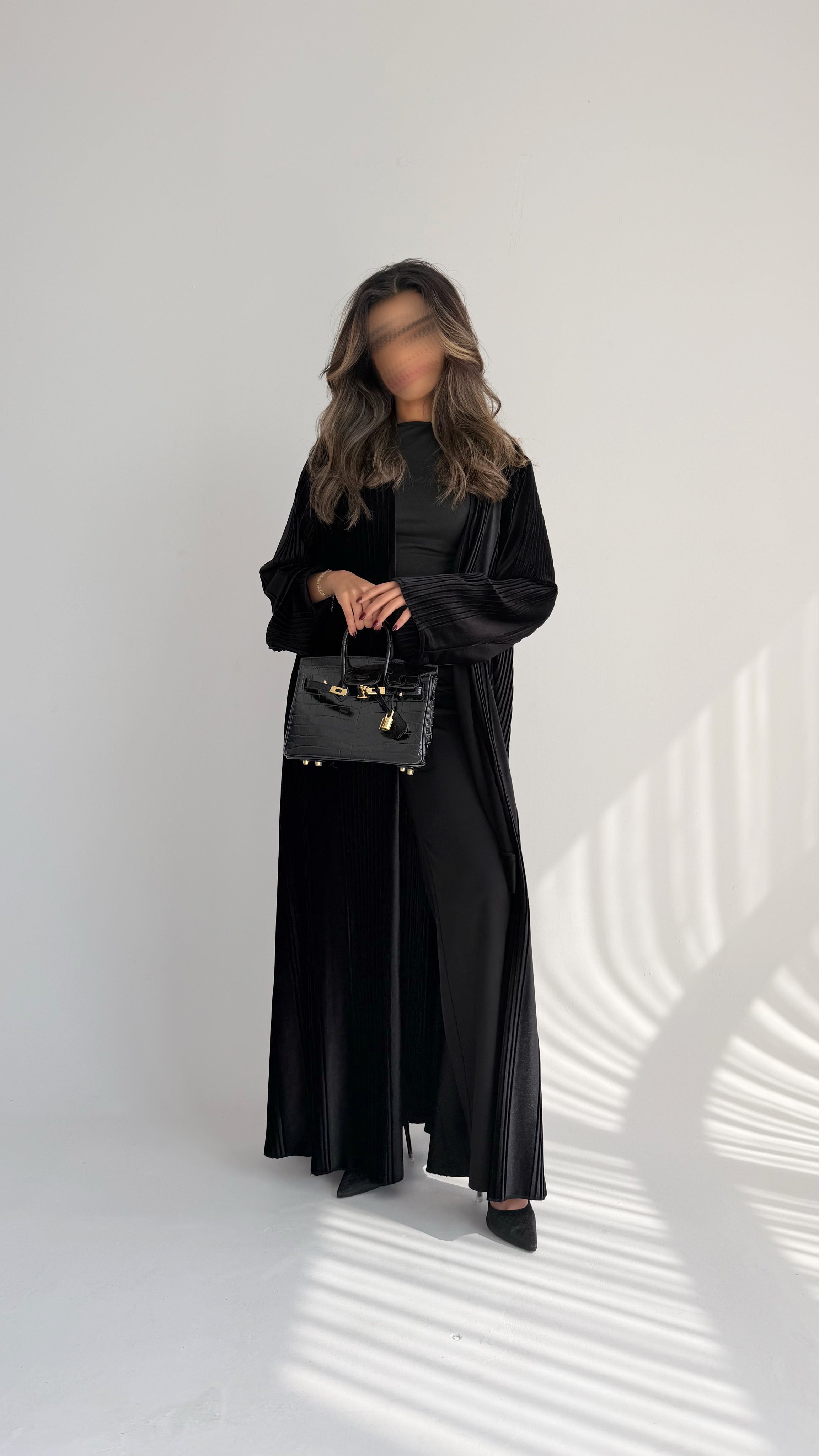 MW645 - Light Crepe Standing with Jacquard Half-Cloche