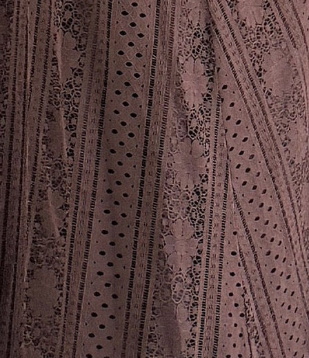 MW2159 -عباية دانتيل  مبطن نص كلوش راقيه وحصرية - Aya