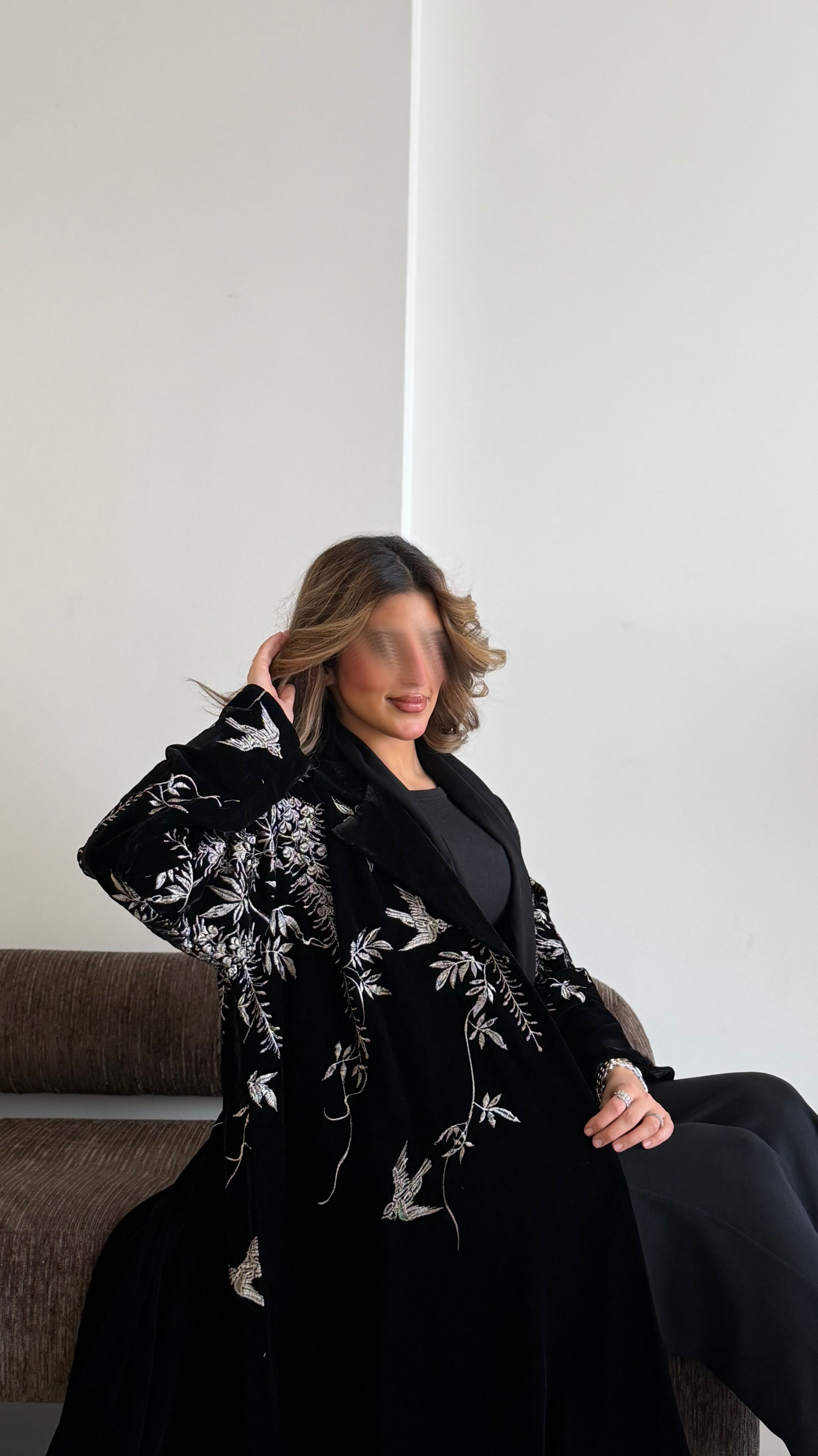 MWT547 - عباية مخمل مع تطريز فضي - Aya