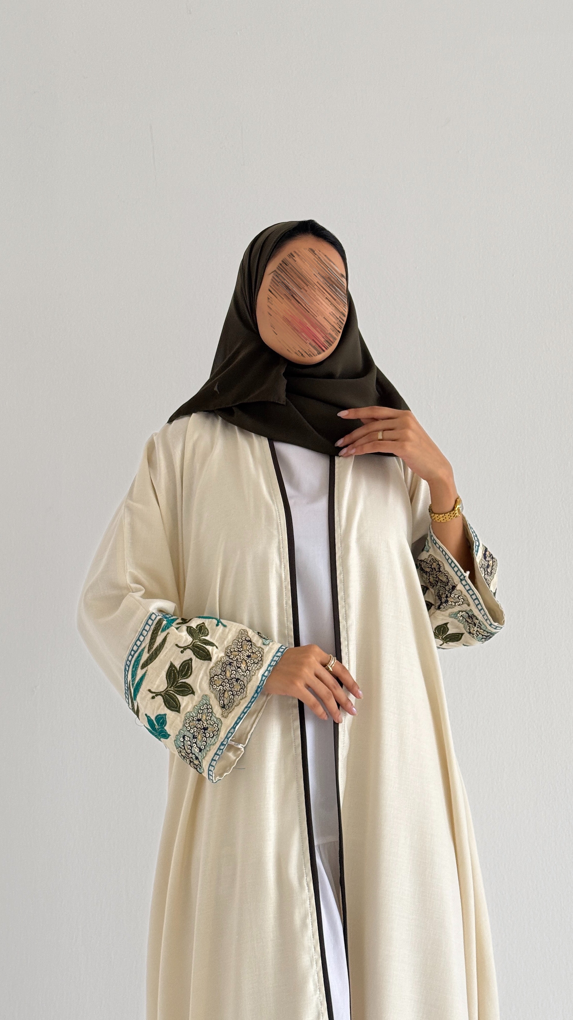 MWT2038 -  عباية لنن مع كلفة تطريز بقيطان زيتية