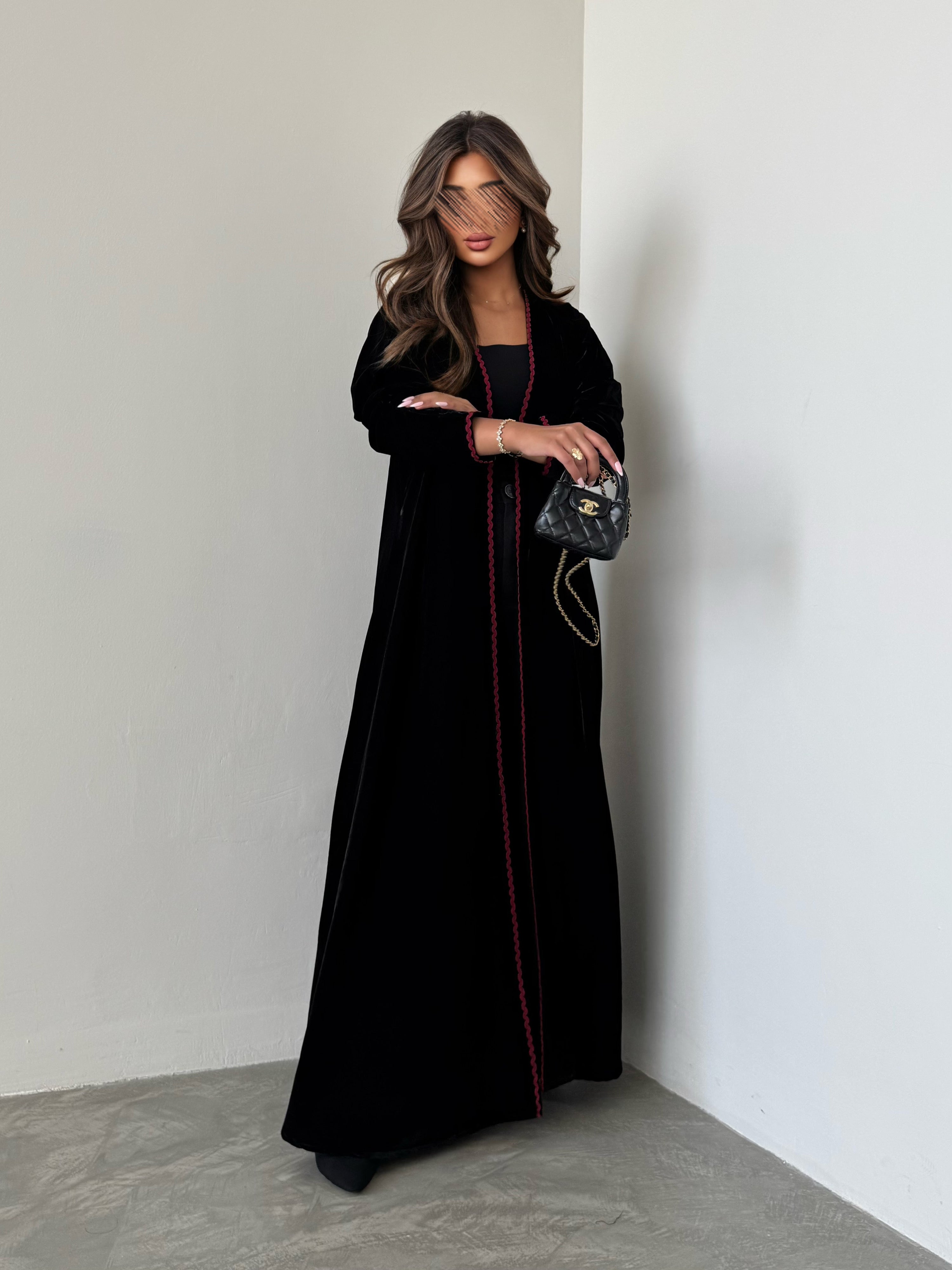 MWT553 - عباية مخمل - Aya