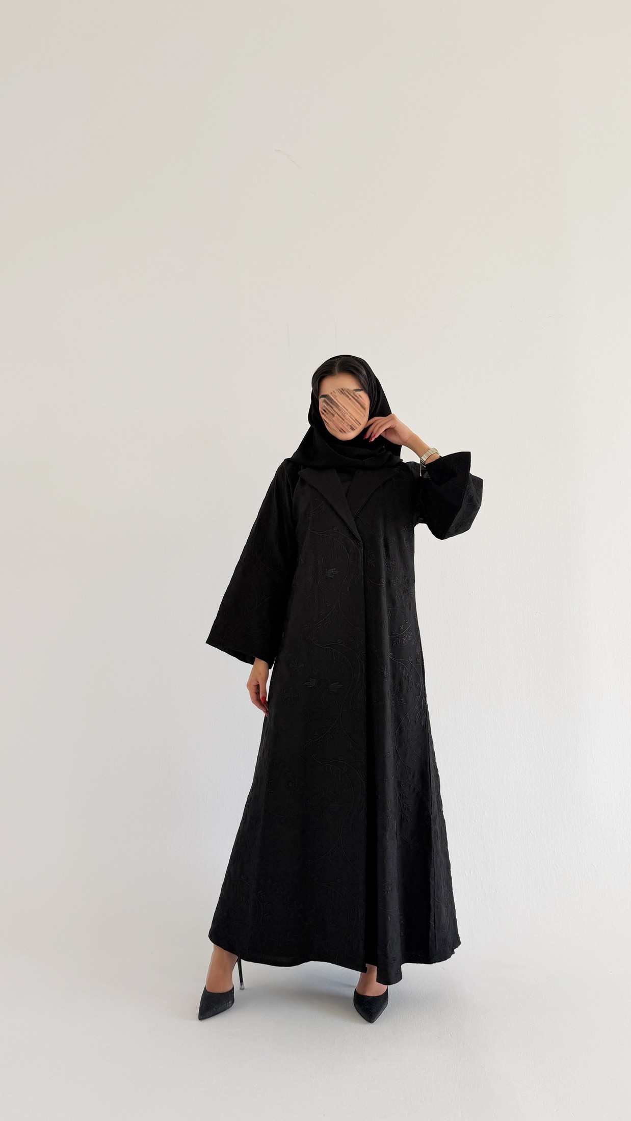 MW2045 - عبايه كريب كتان مع اضافه تطريز بالكامل - Aya