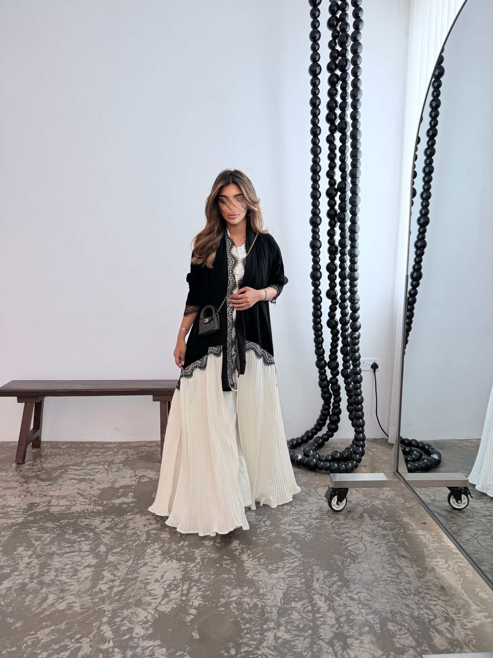 MWT5143 - عباية ابيضّ و اسود من كيان - Aya