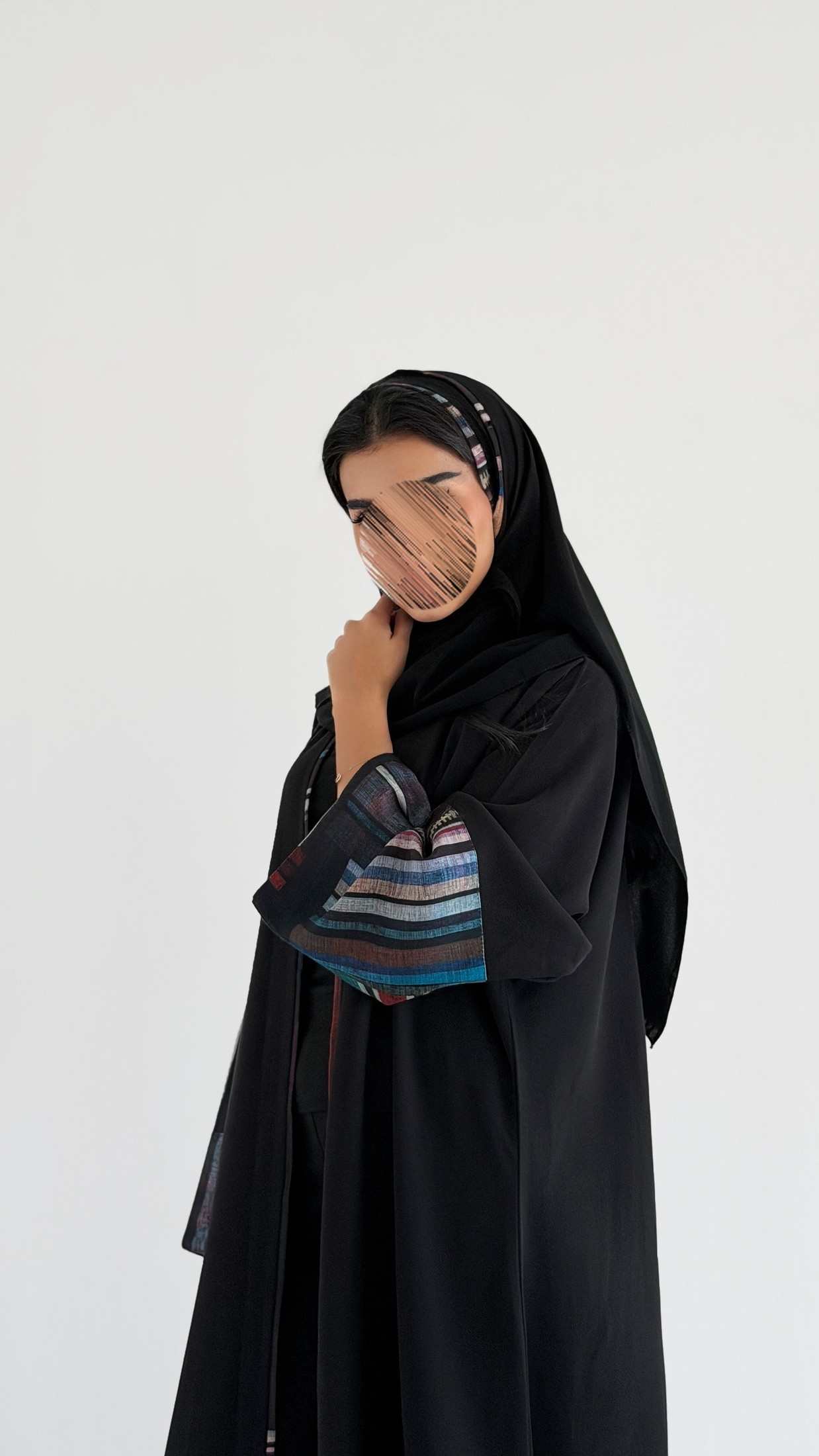 MWT1119 - عباية كريب مع تدخيلة لنن طباعة - Aya