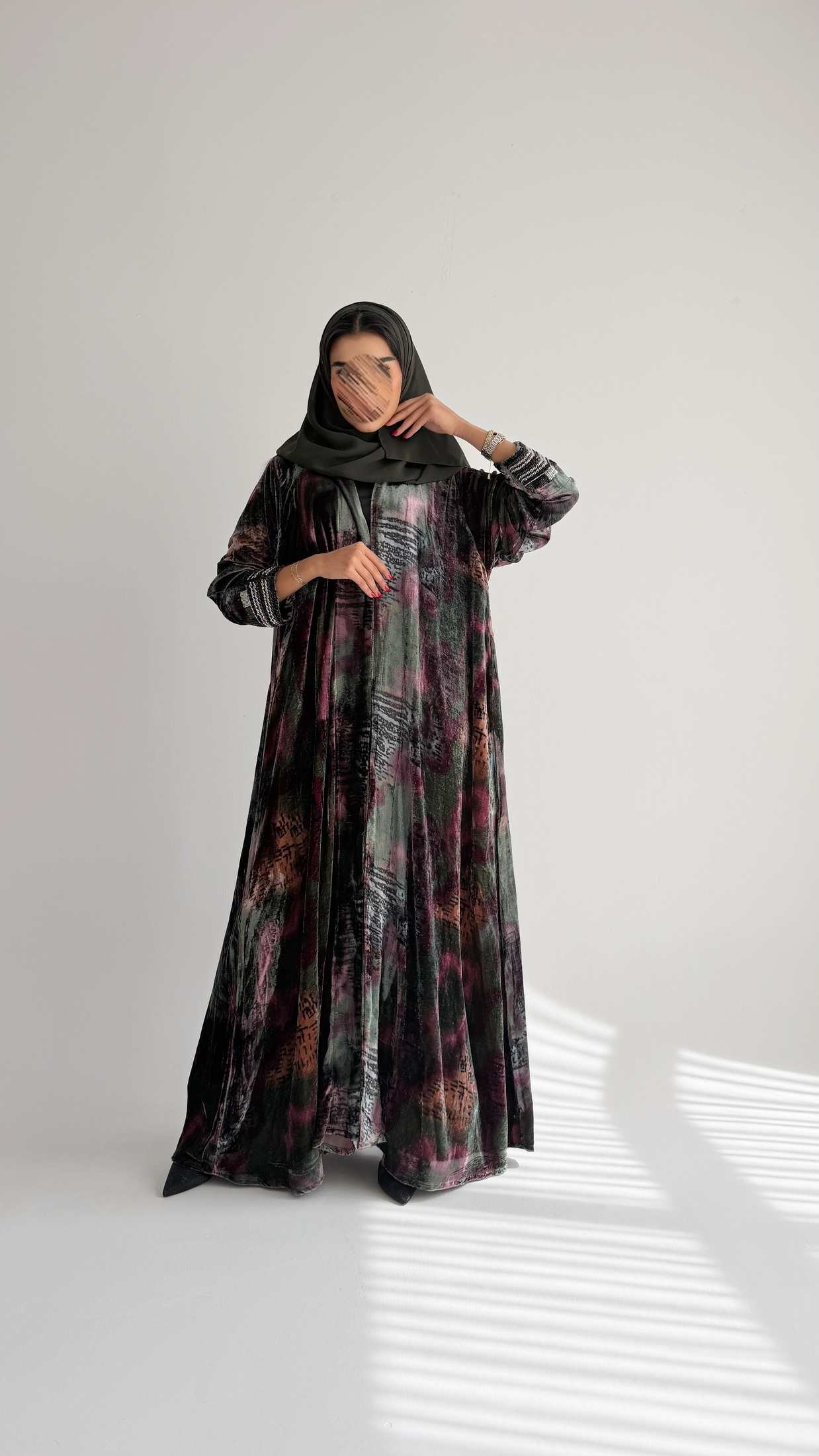 MWE120 - عباية مخمل حرير نص كلوش - Aya