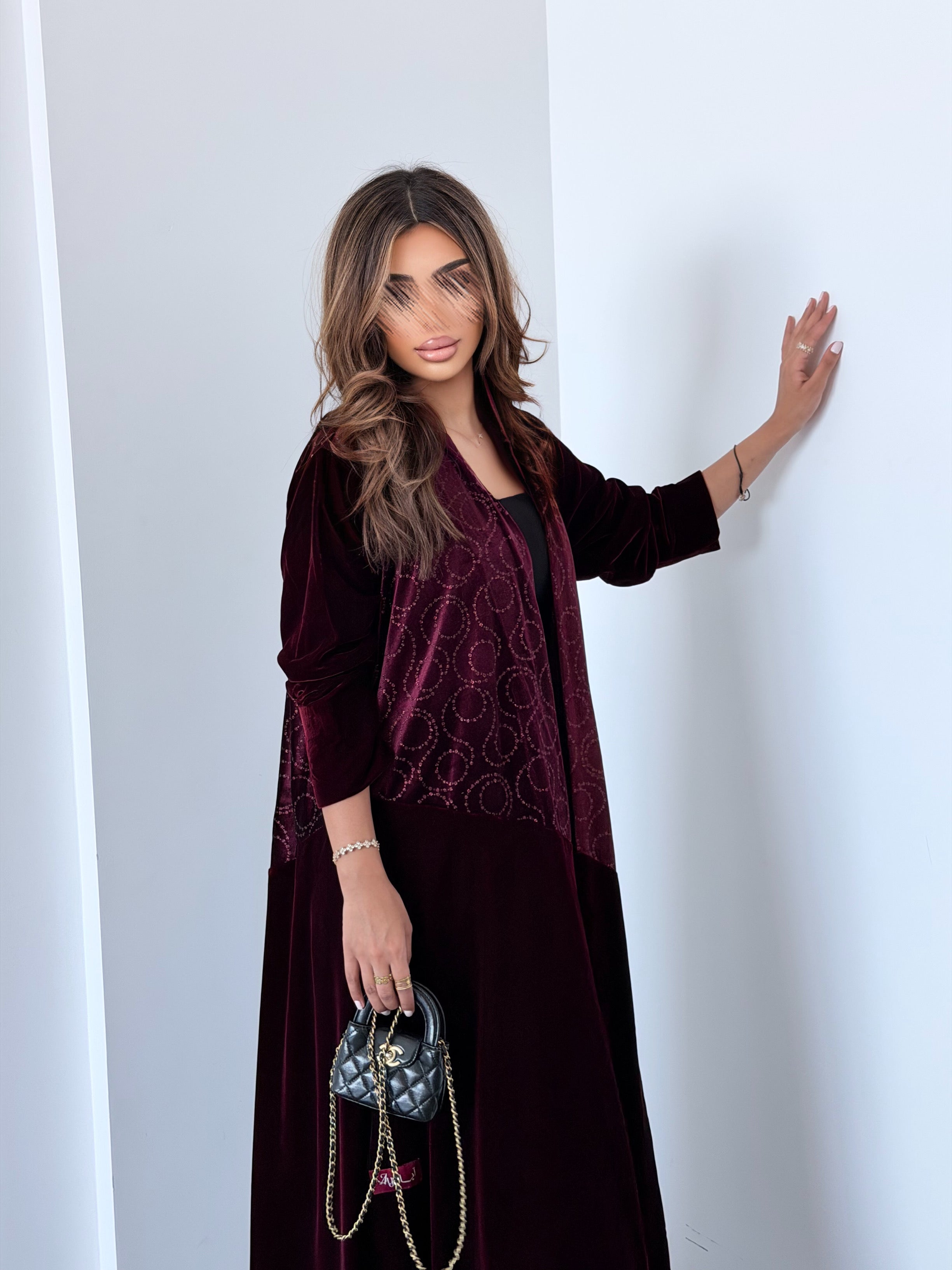 MW645 - Light Crepe Standing with Jacquard Half-Cloche