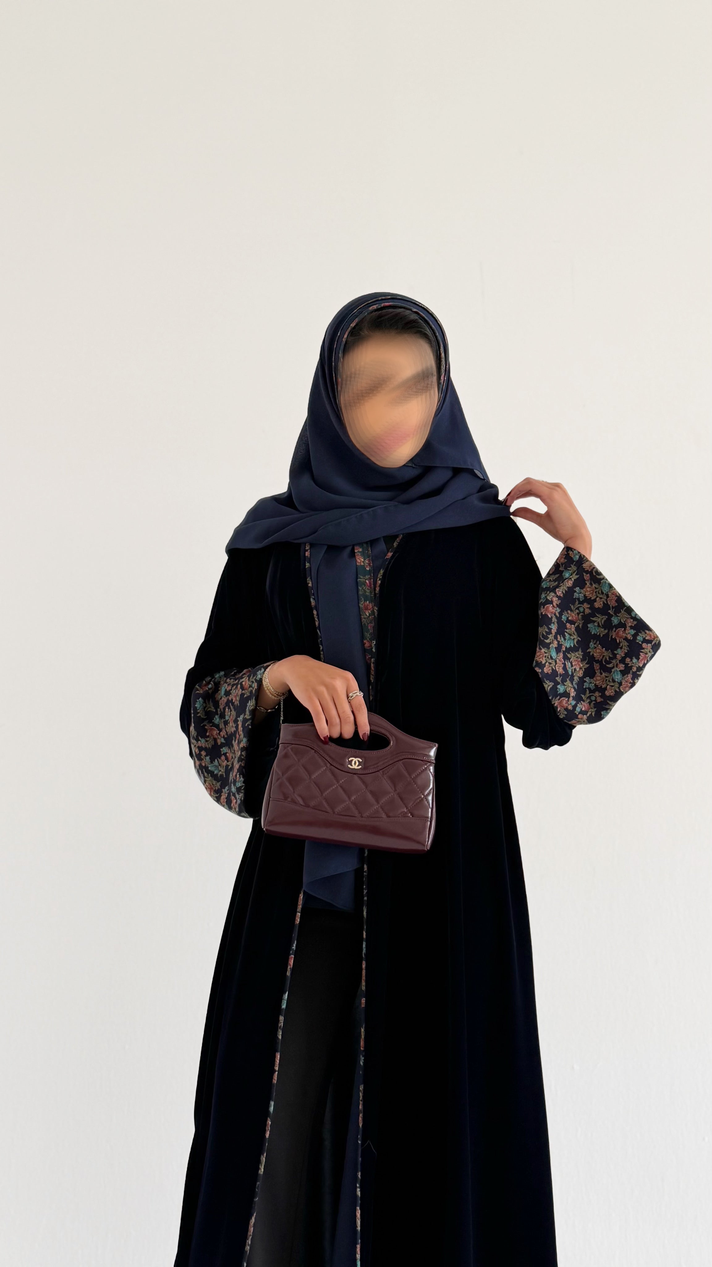 MWT708 - عباية مخمل مع تدخيلة كشميري كحلي  | Velvet abaya with Navy Kashmiri - Aya