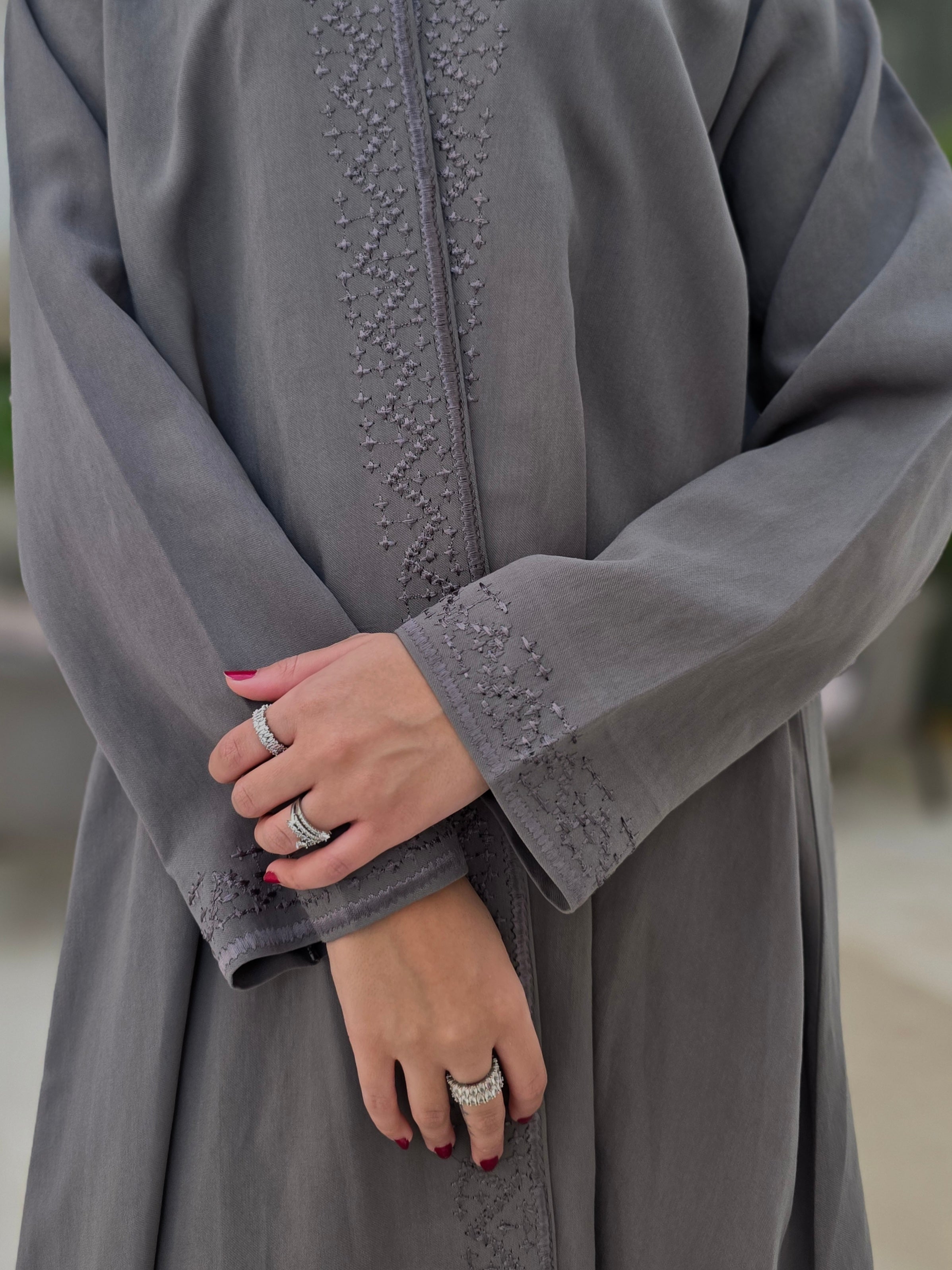 MWT664 - عباية تطريز اخضر - Aya