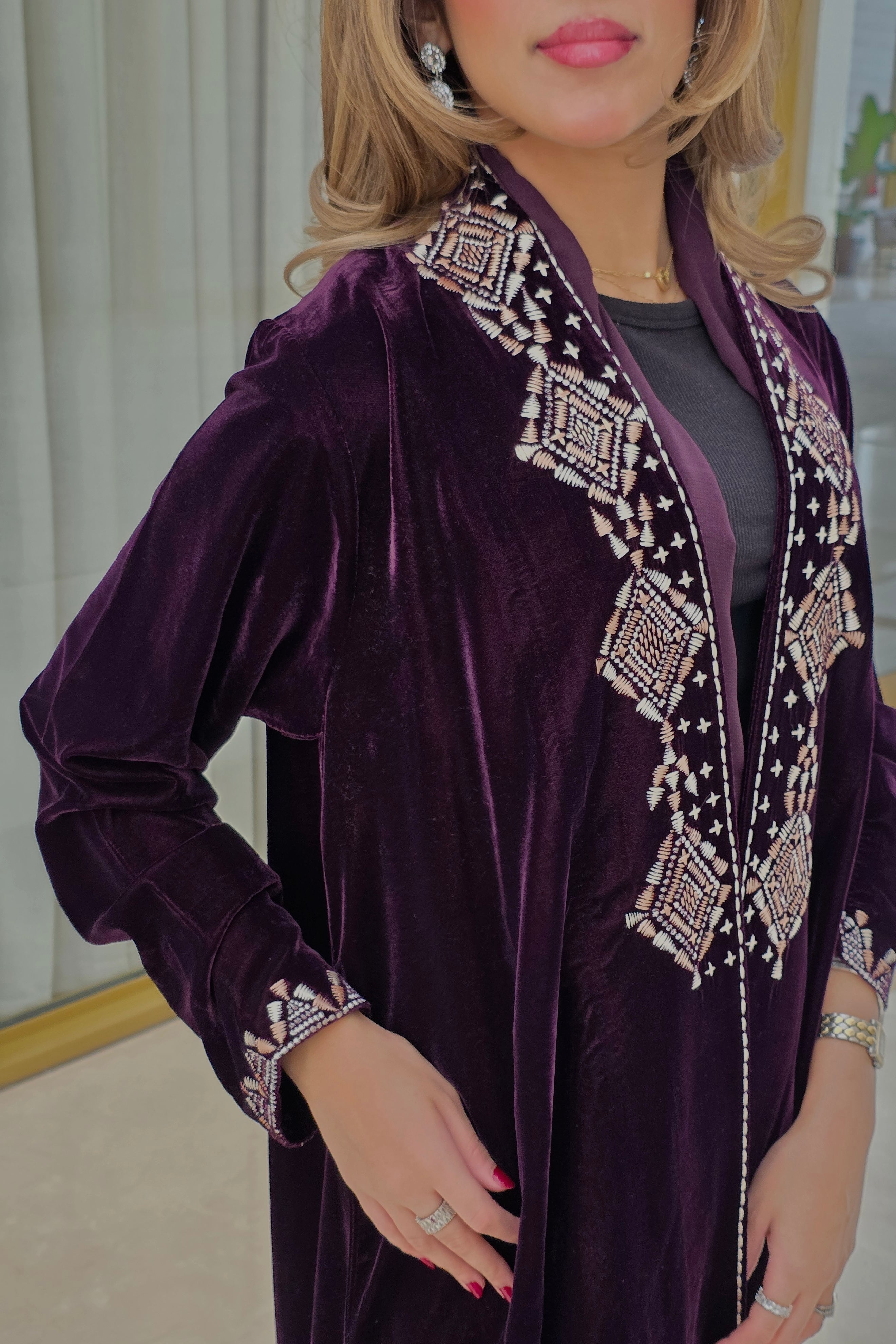 MWT685 - عباية تطريز موفي - Aya