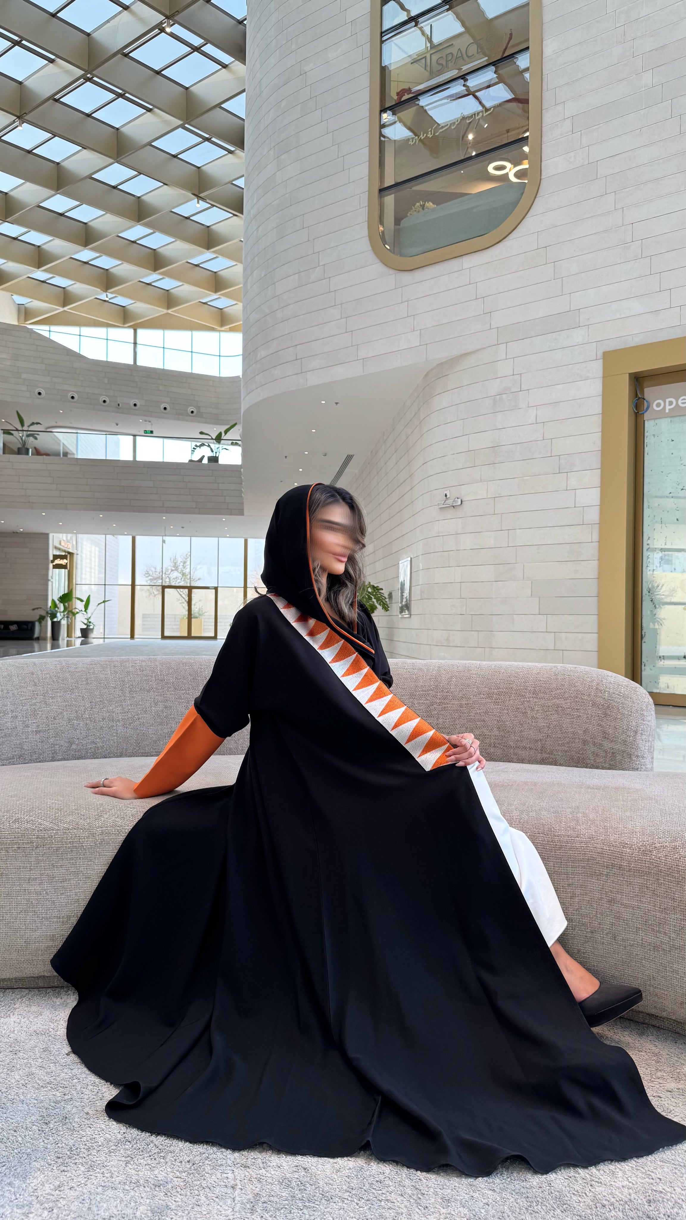 MW1591 -عباية سوداء بتطريز برتقالي | Black Abaya with Orange Embroidery