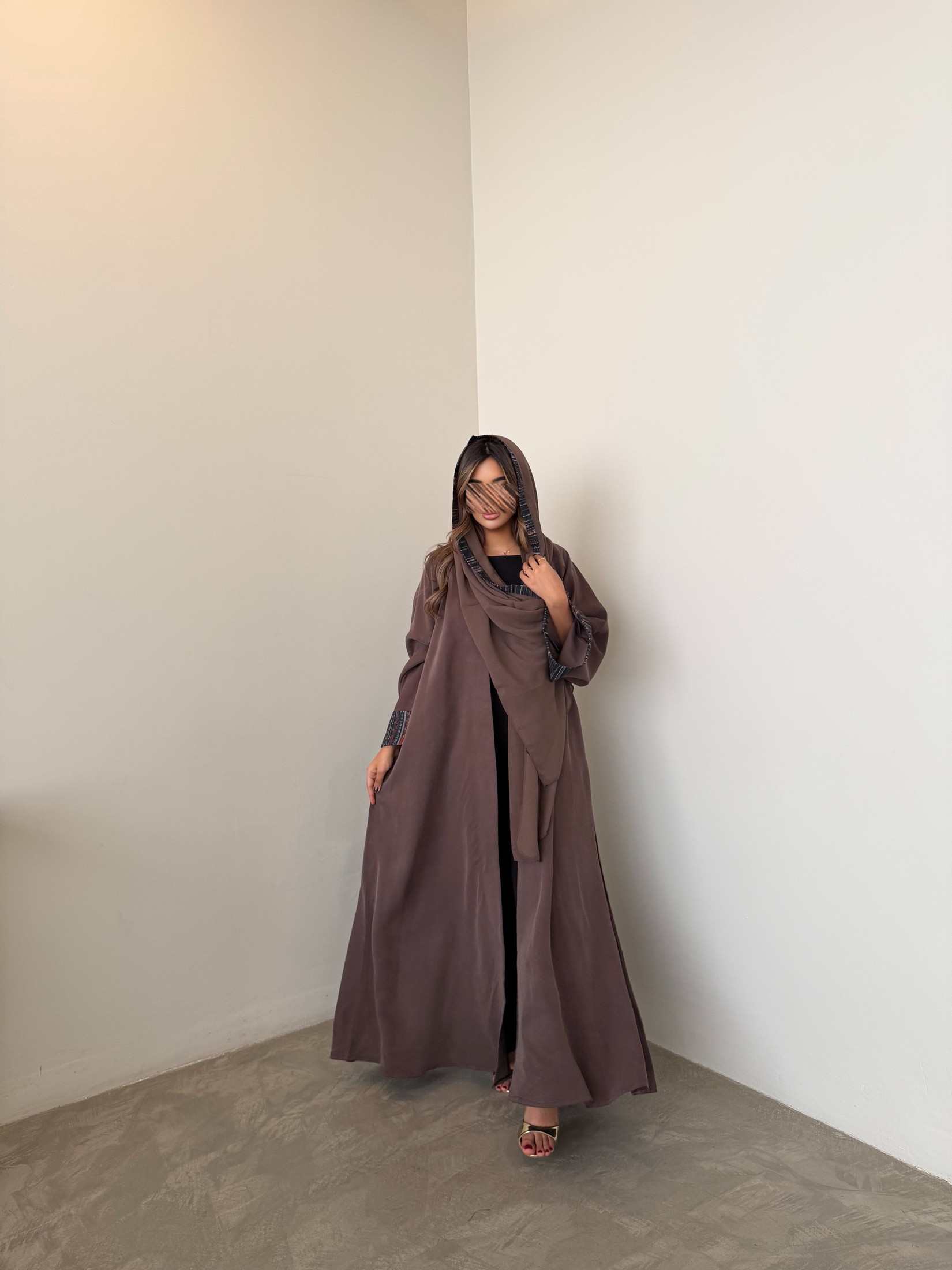 MWT1053 - عبايه لنن بتدخيله بالاكمام - Aya