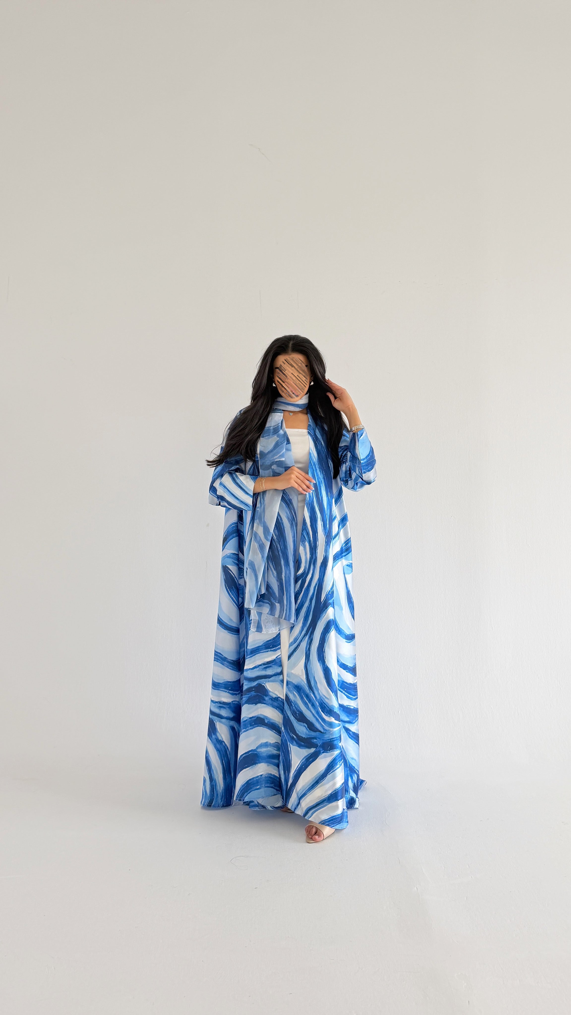 MWT667 - عباية طباعة ازرق - Aya