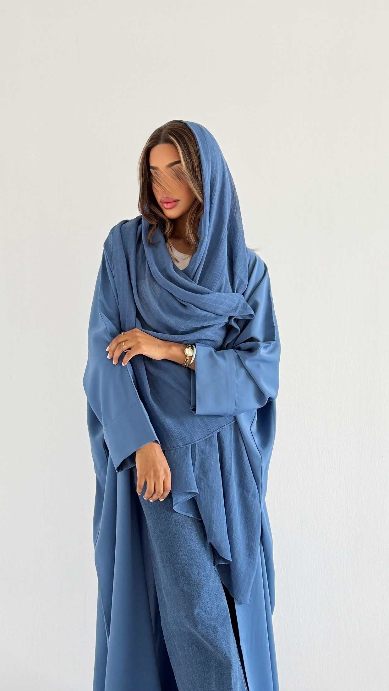 MWT1233 - عبايه ساده مع طرحه لينن - Aya