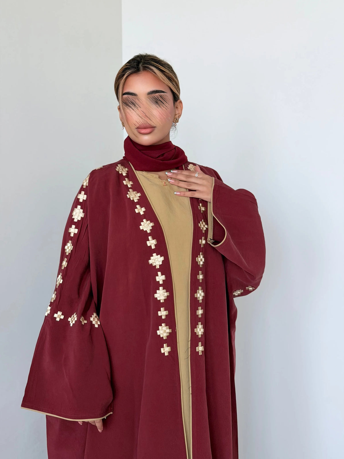 MWT4037 - Burgundy Bloom - Aya