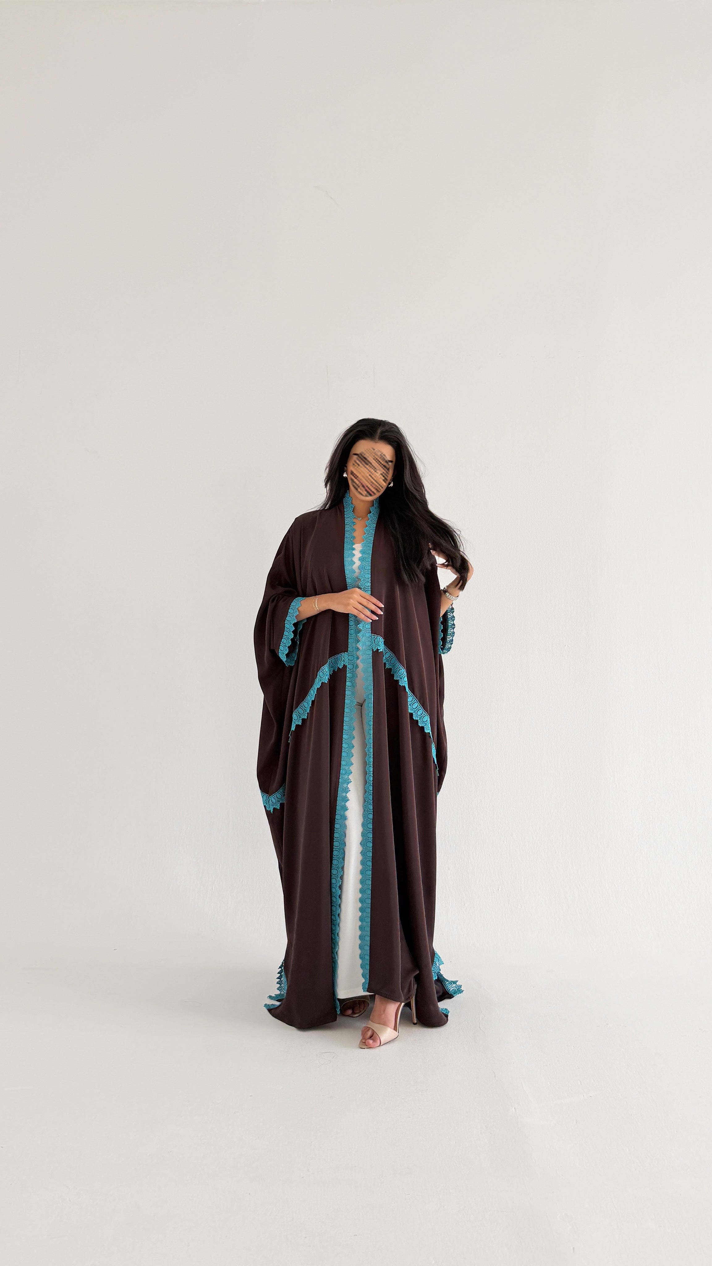 MW2161 - عبايه كريب مع اضافه كلفه مميزه وحصرية - Aya